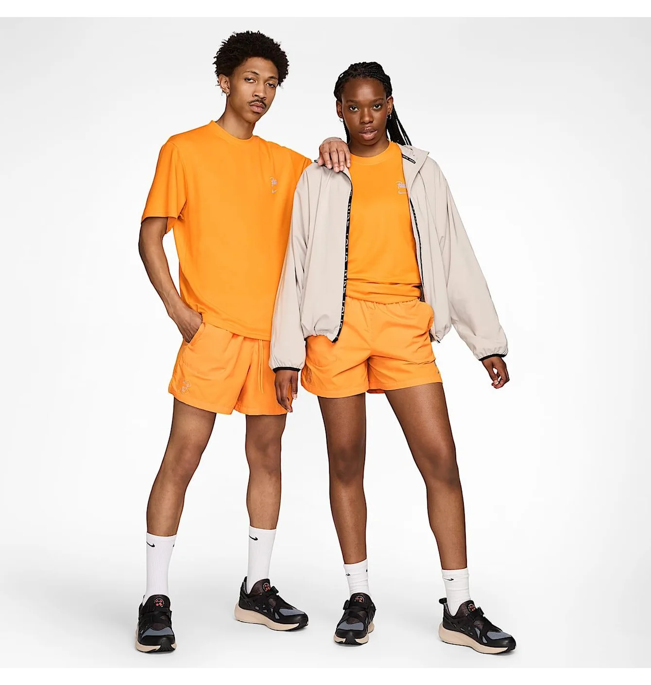 Шорти унісекс Nike Patta Running Team Orange FJ3063-717