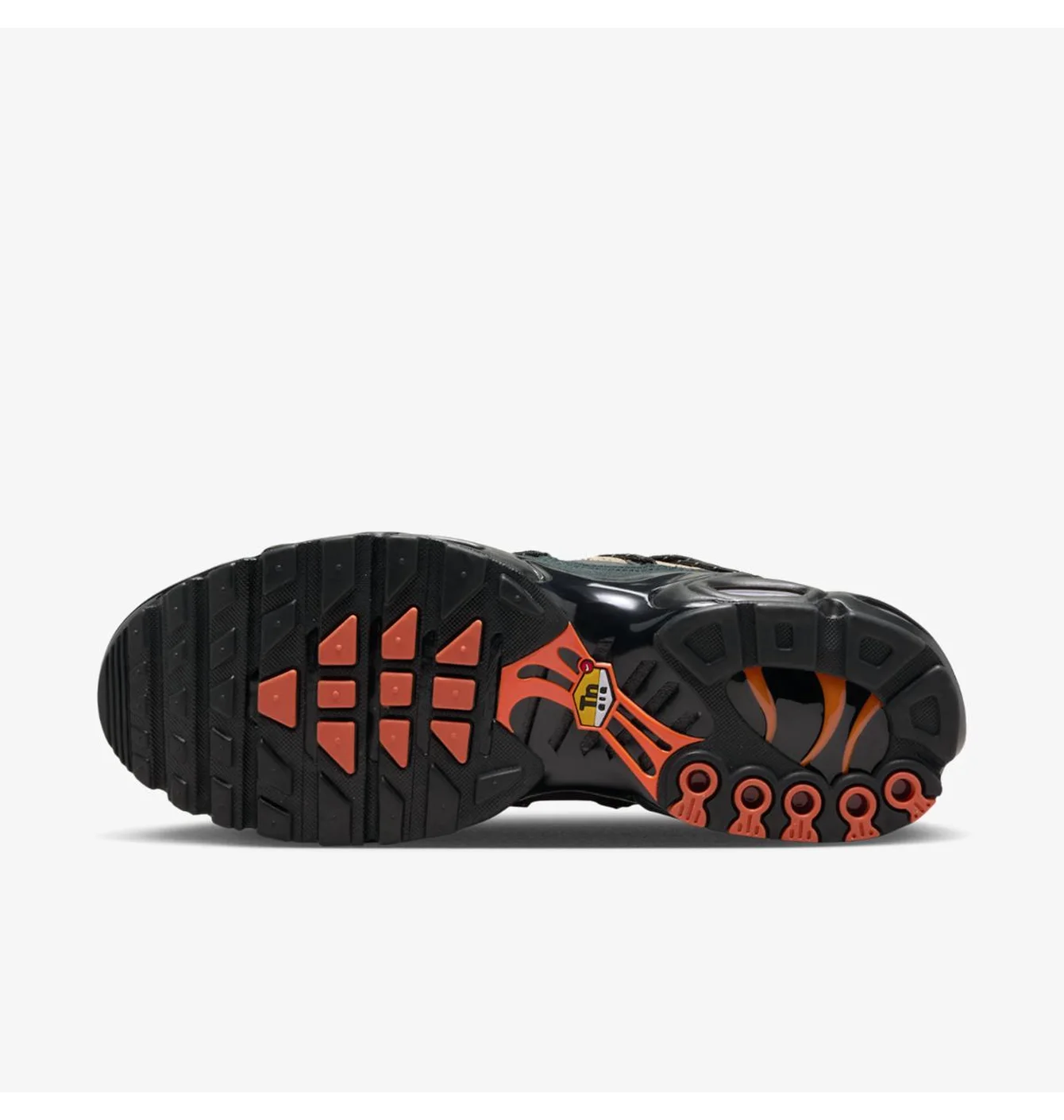 Кросівки чоловічі Nike Air Max Plus Utility Brown/Black FD0670-200