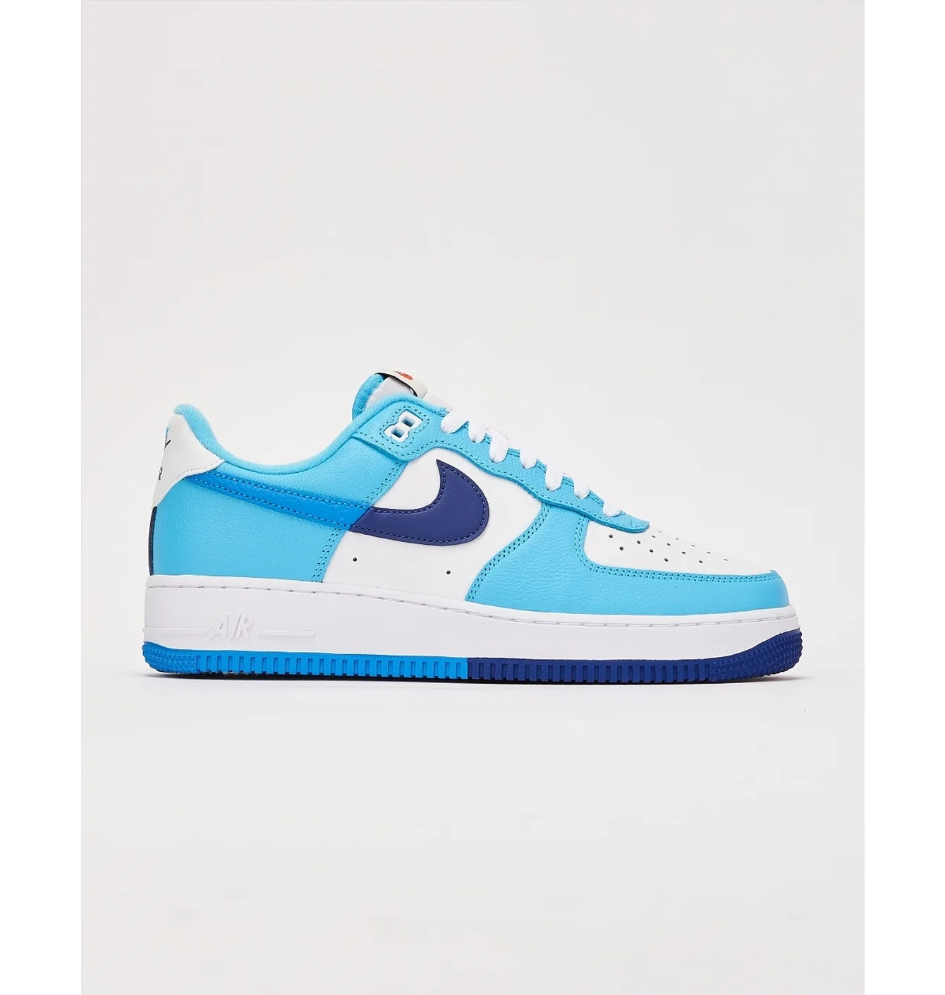 Кросівки чоловічі Nike Air Force 1 Low 07 Lv8 Blue/White DZ2522-100