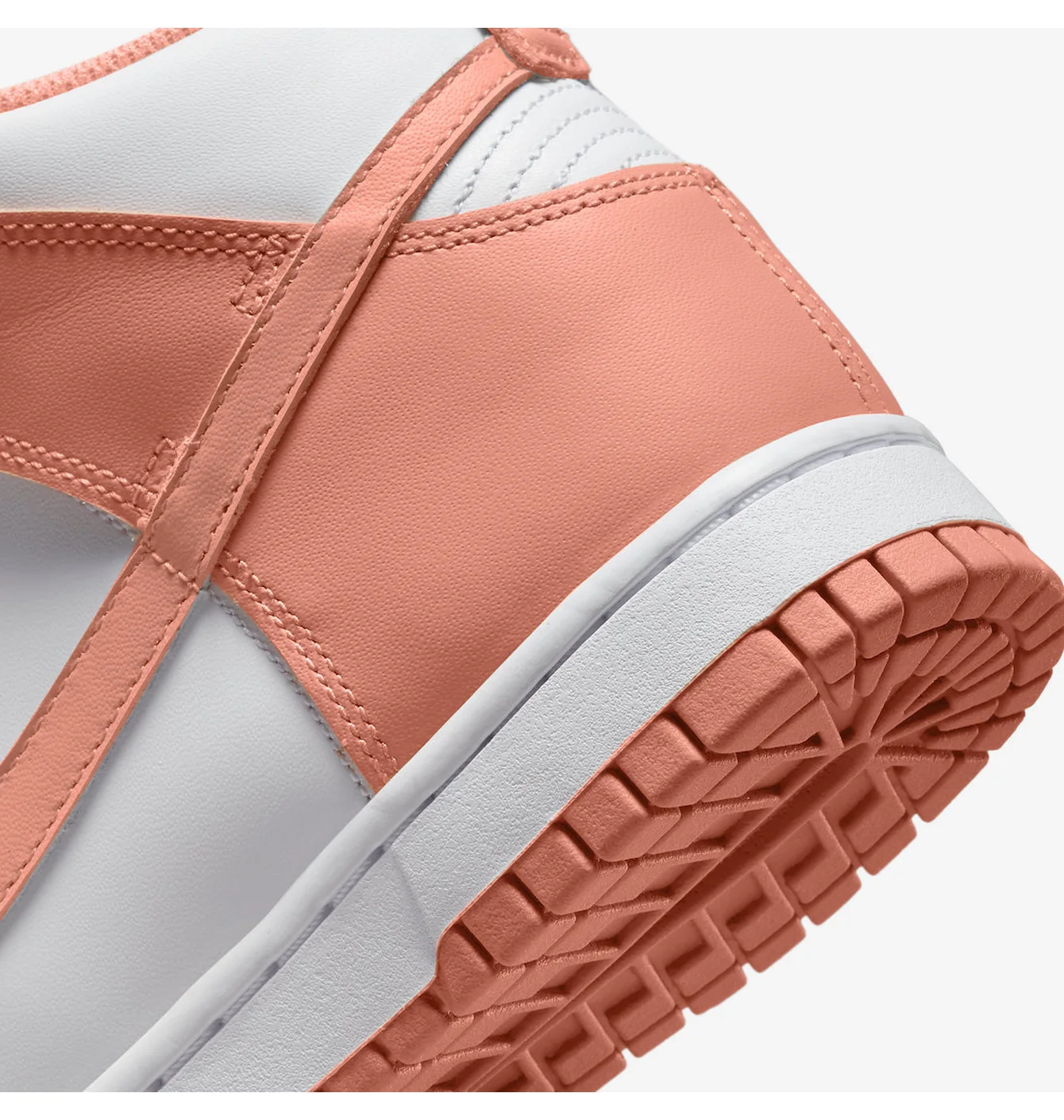 Кросівки жіночі Nike Duhigh Salmon Orange/White Dd1869-600