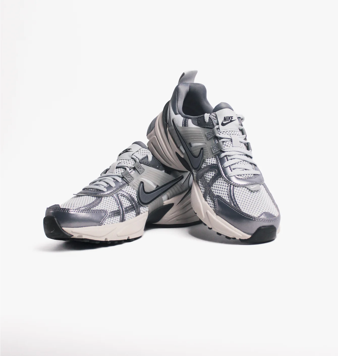 Кросівки жіночі Nike V2K Run Shoes Grey FD0736-003