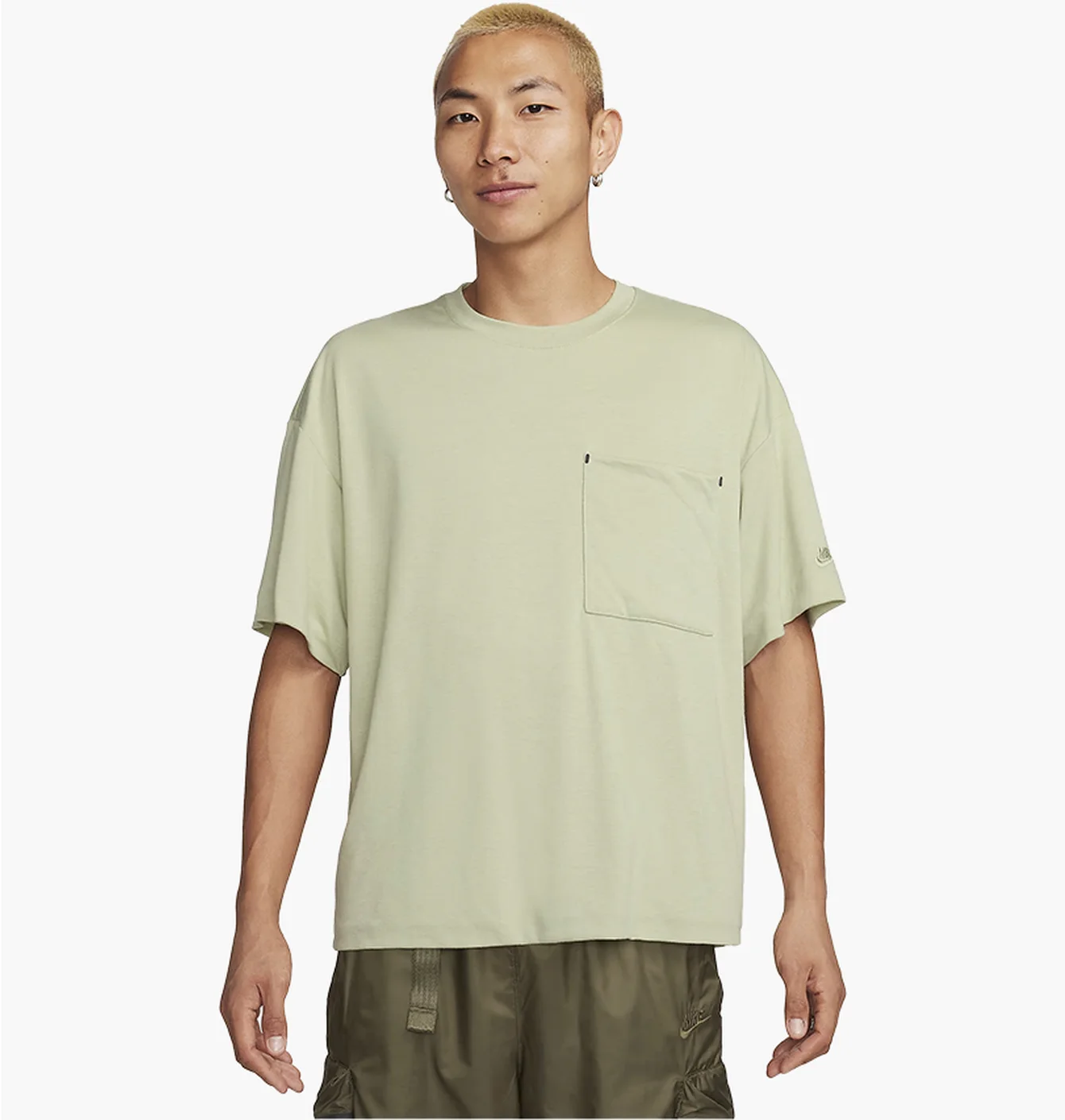 Футболка чоловіча Nike Sportswear Tech Pack Dri-Fit Short-Sleeve Top Green FB7392-371