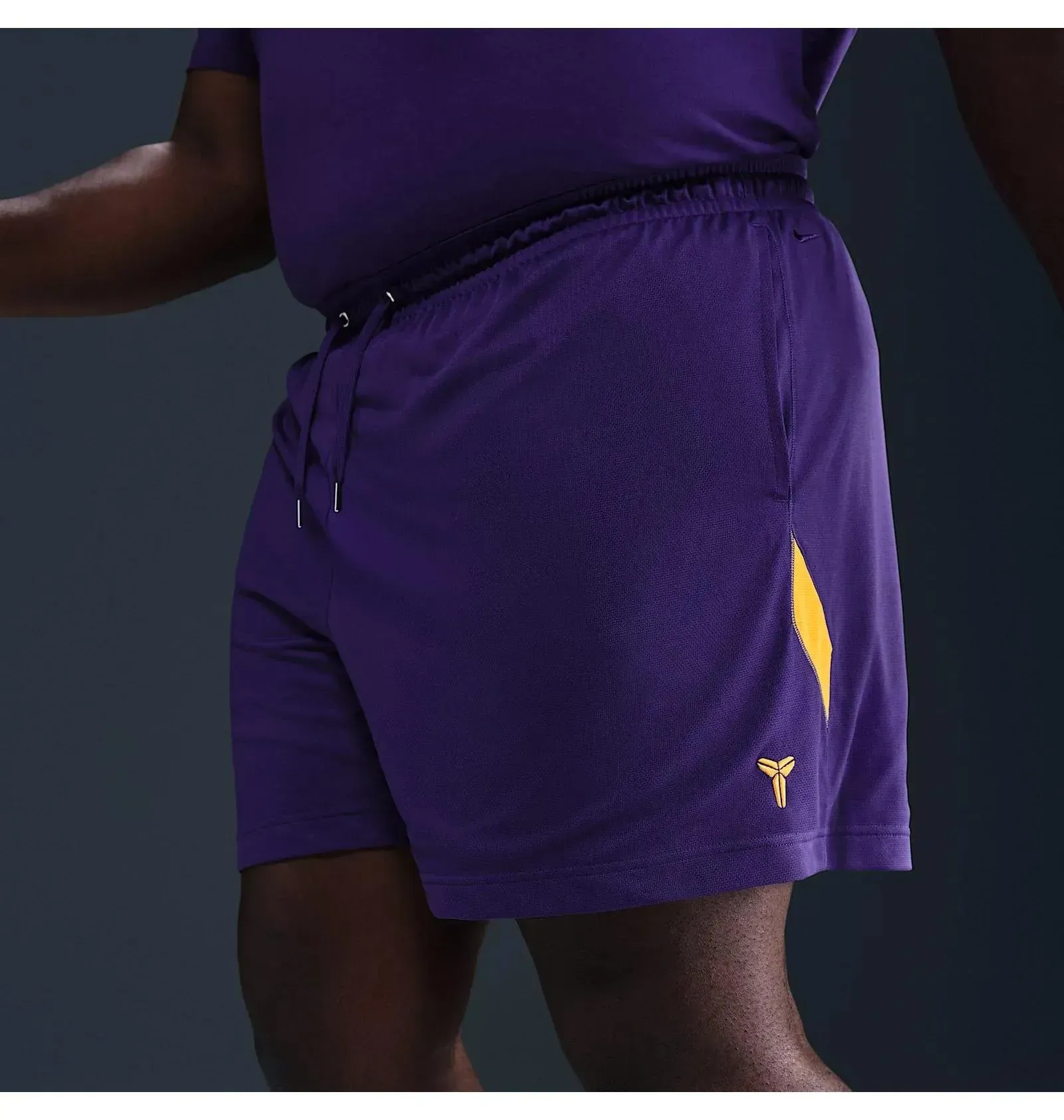 Шорти чоловічі Nike Kb U Nk Df Fund 6In Short (HJ8103-547)