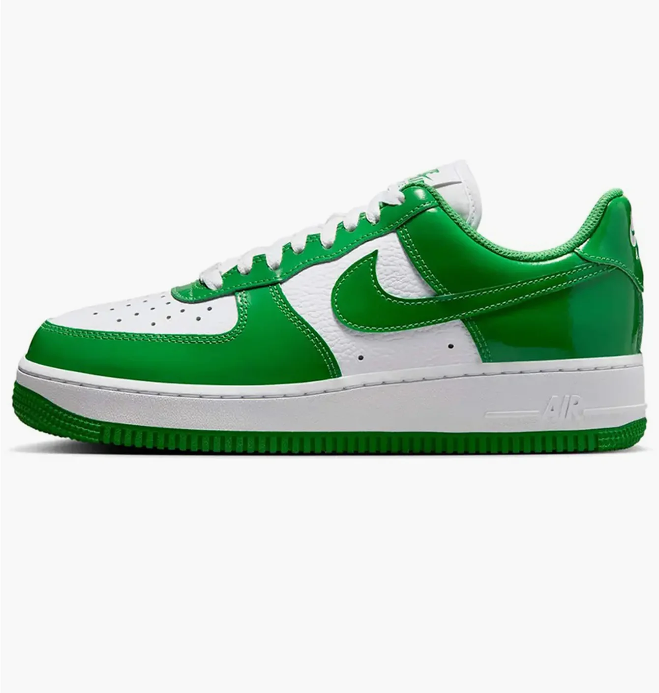 Кросівки жіночі Nike Air Force 1 07 White/Green FJ4801-300