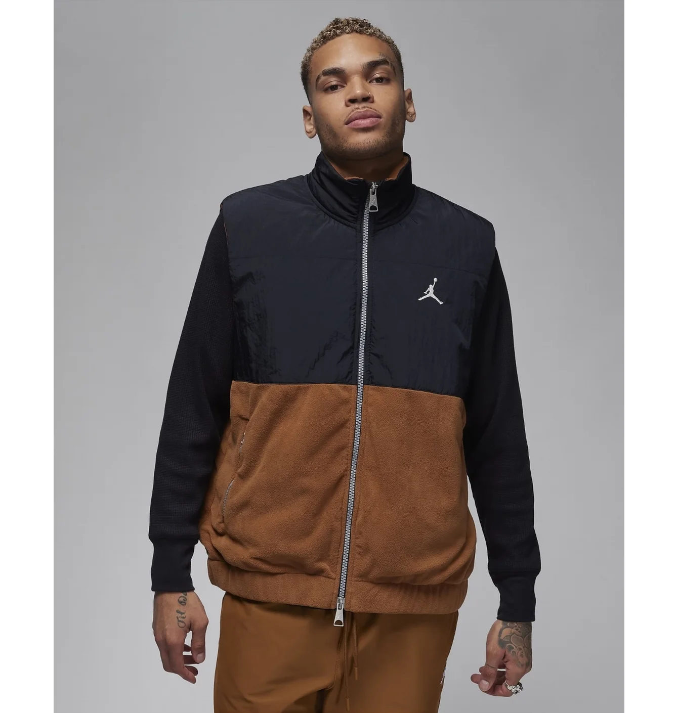 Куртка чоловіча Air Jordan Essentials Winter Vest Black/Brown FD8628-281
