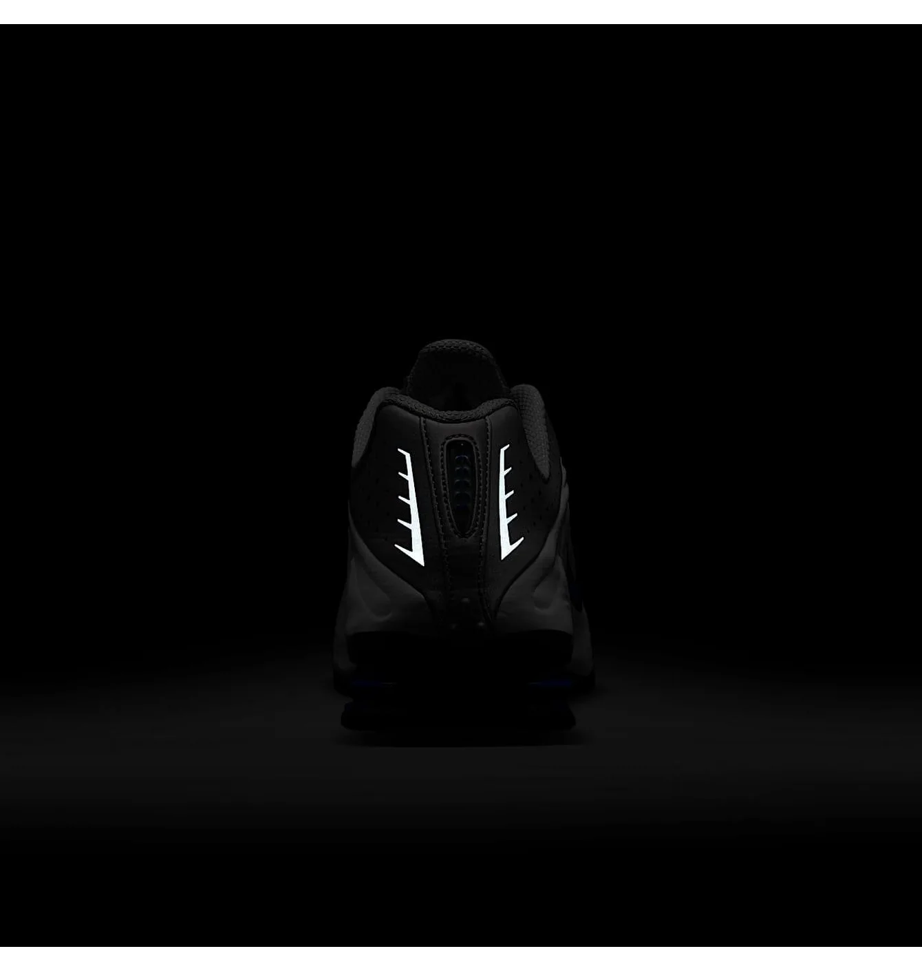 Nike Shox R4