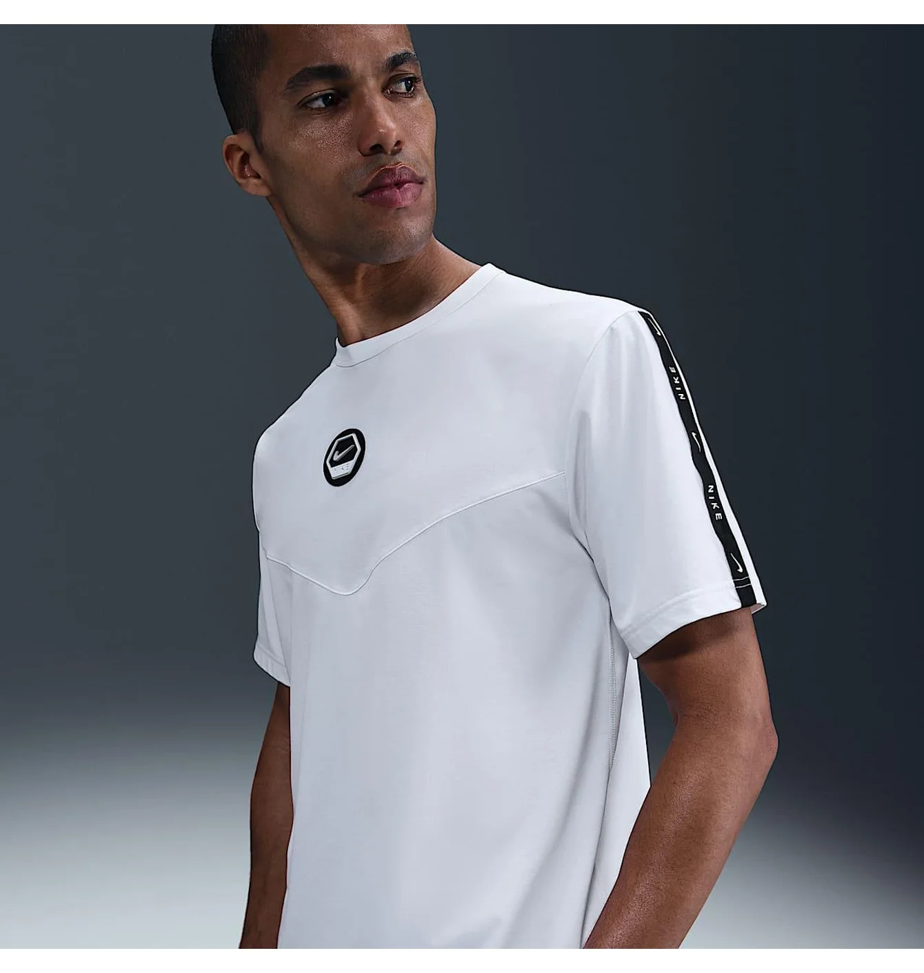 Футболка чоловіча Nike Nsw White IH4288-100