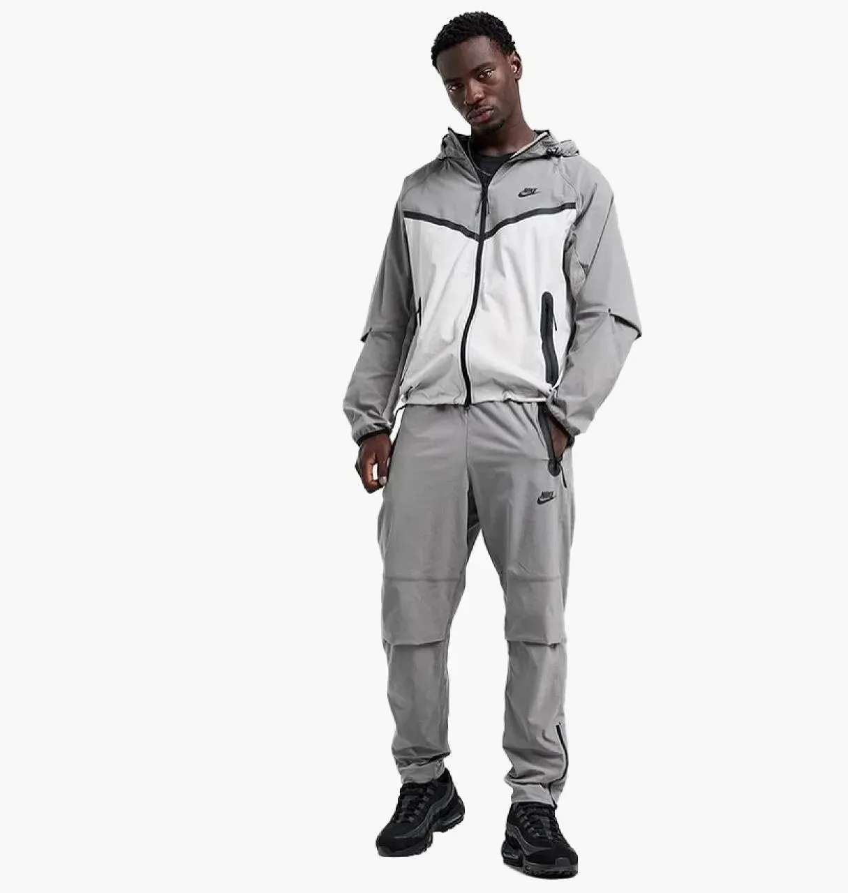 NIKE TECH WOVEN WINDRUNNER