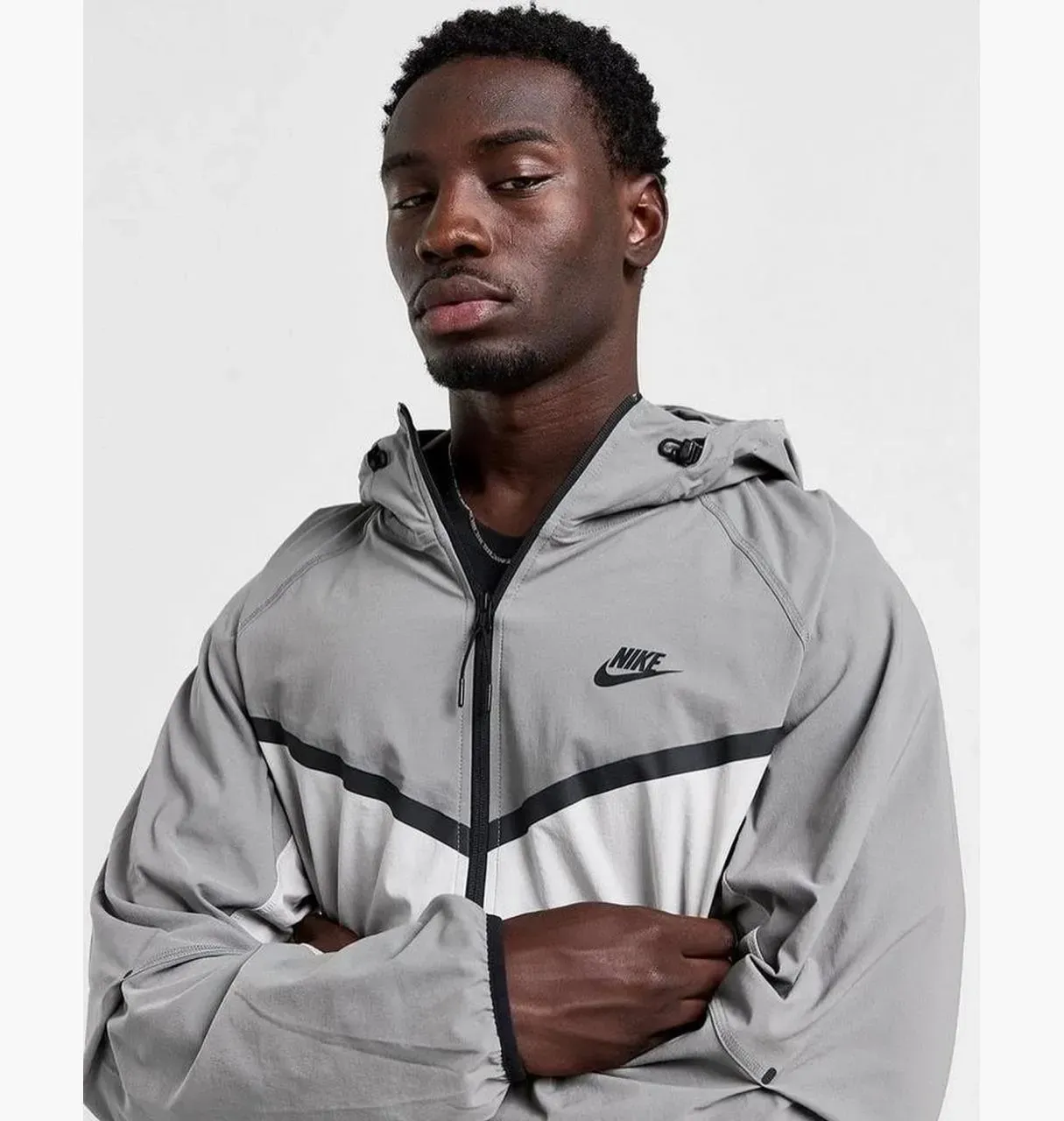 NIKE TECH WOVEN WINDRUNNER