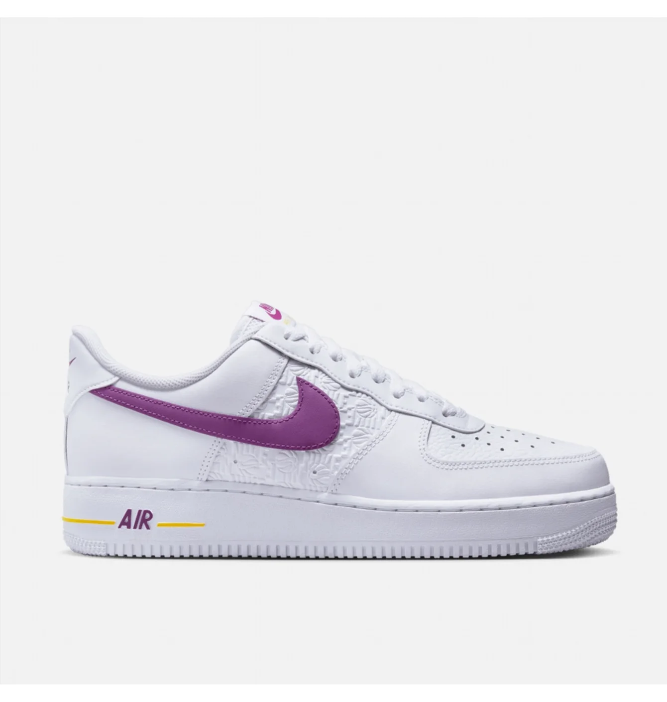 Кросівки чоловічі NIKE Air Force 1 `07 White FJ4209-100