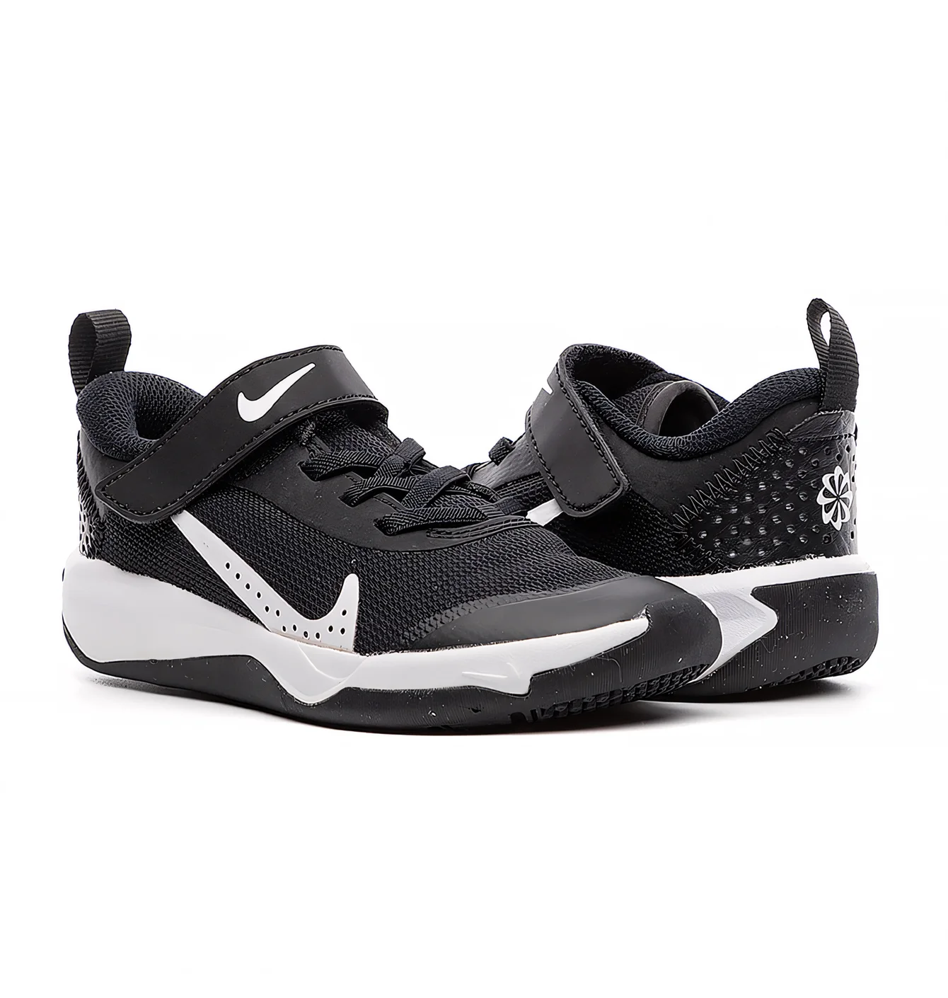 Кросівки дитячі Nike Omni Multi-Court Black DM9026-002