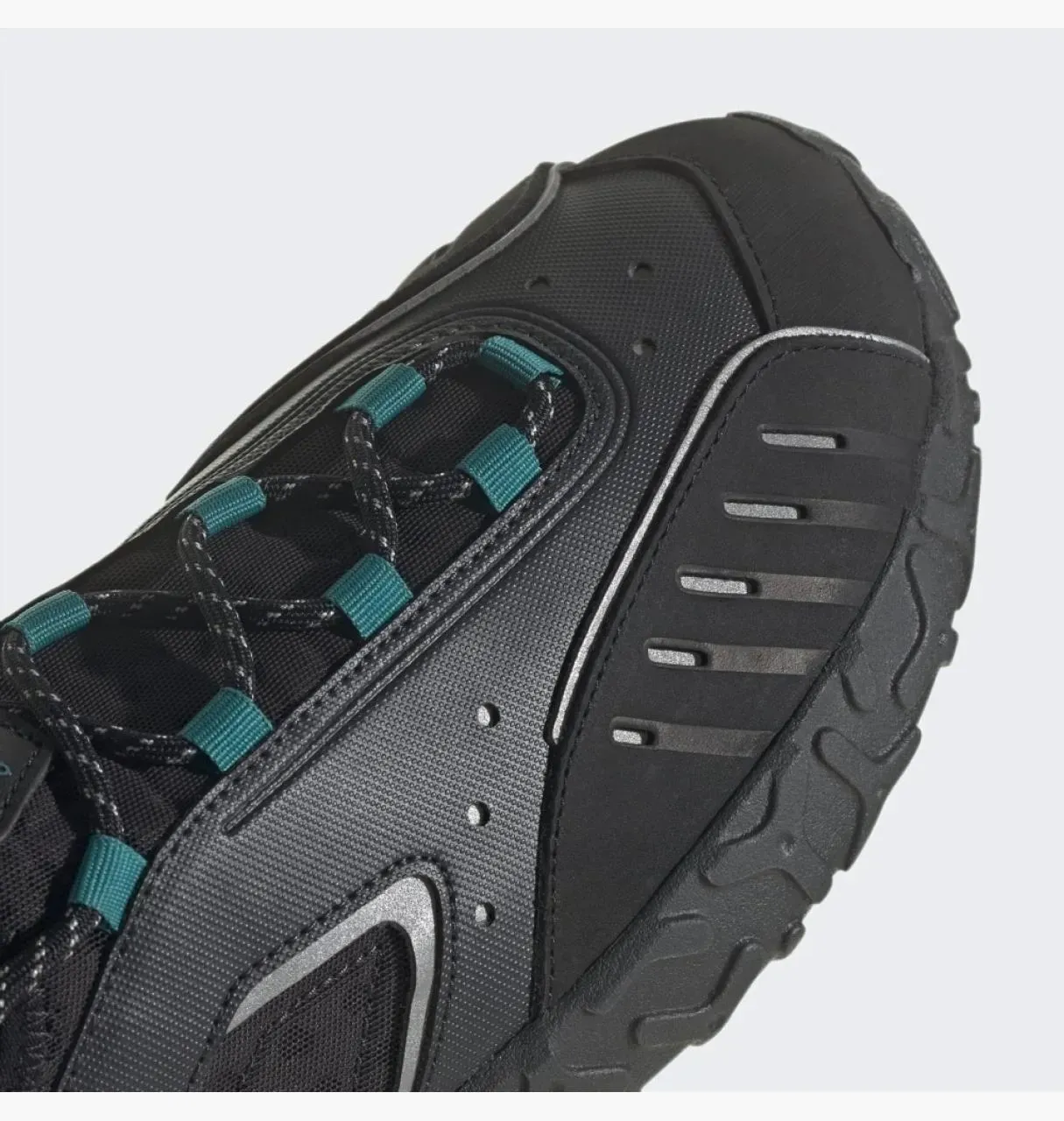 Кросівки Adidas ATRIC23