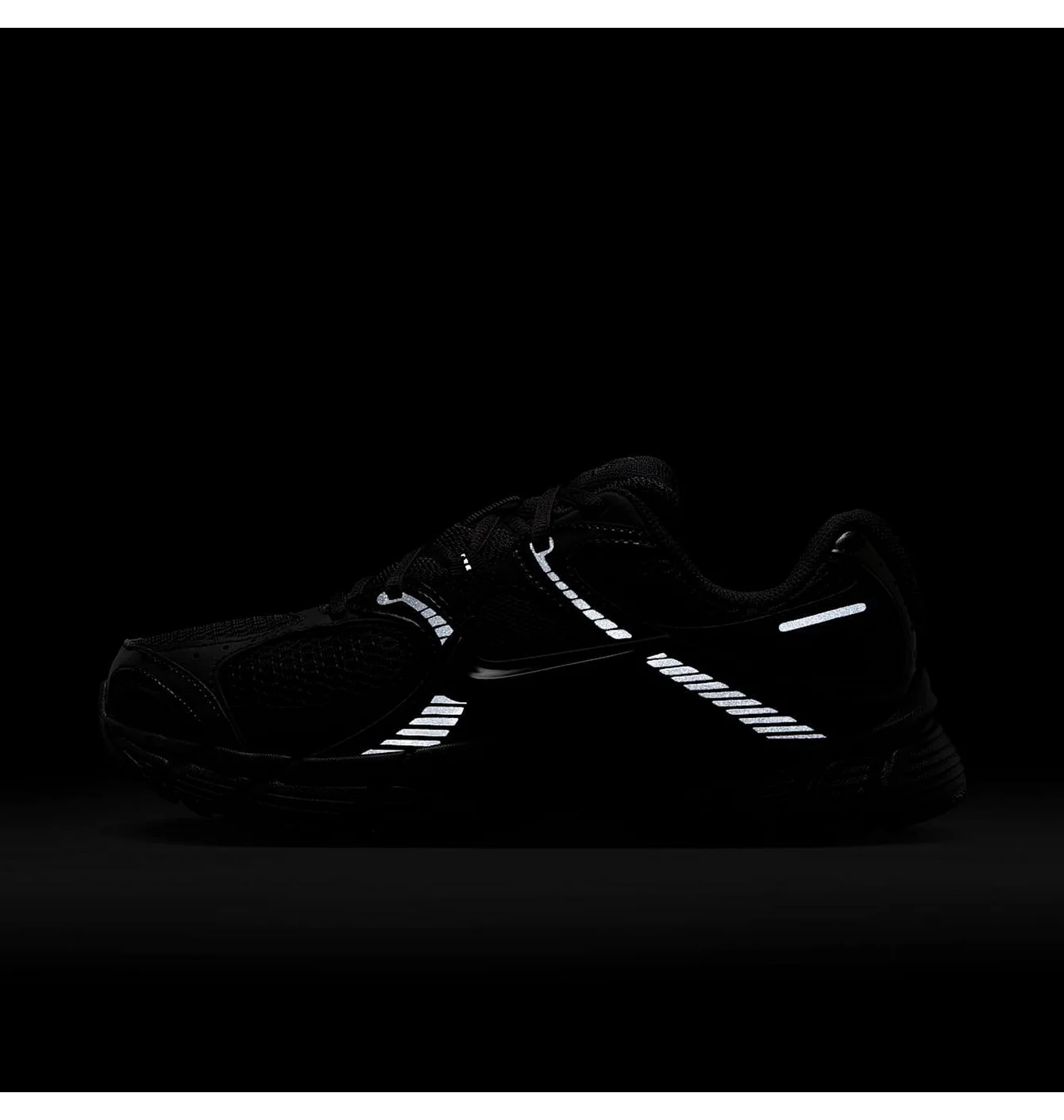 Кросівки жіночі Nike V5 Rnr Black HQ7901-001