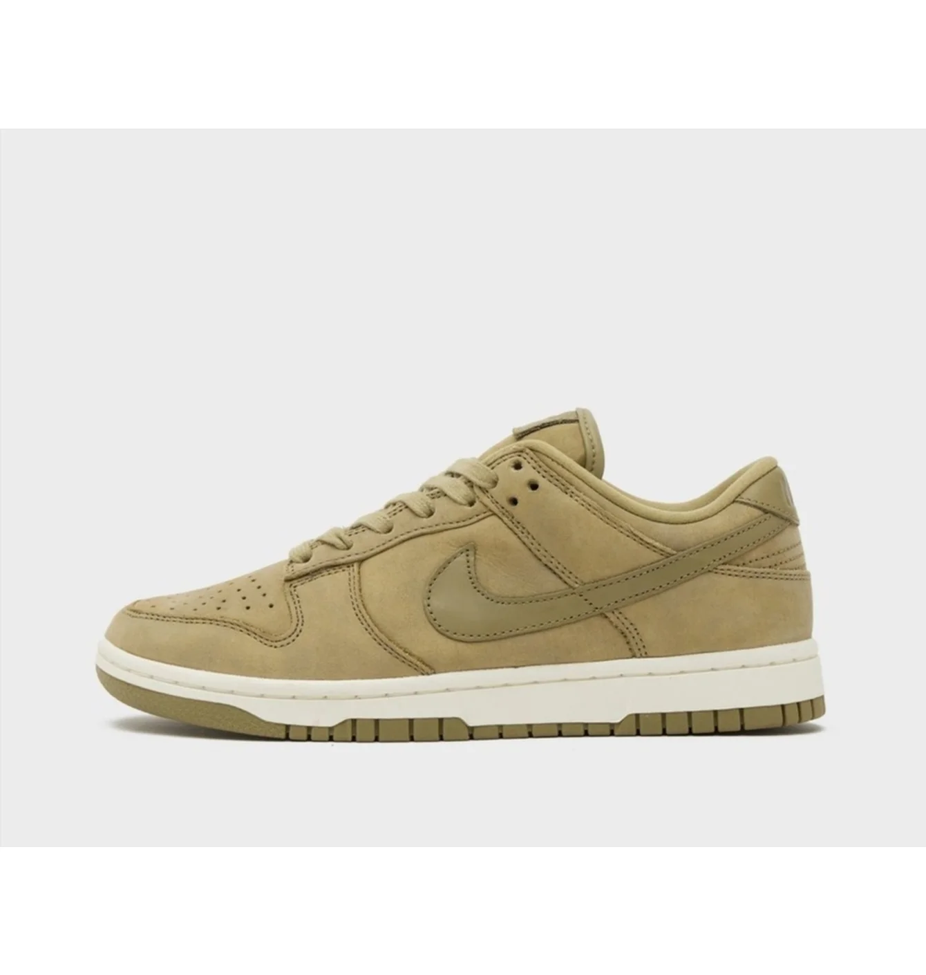 Кросівки жіночі Nike Dunk Low Premium Women Beige DV7415-200