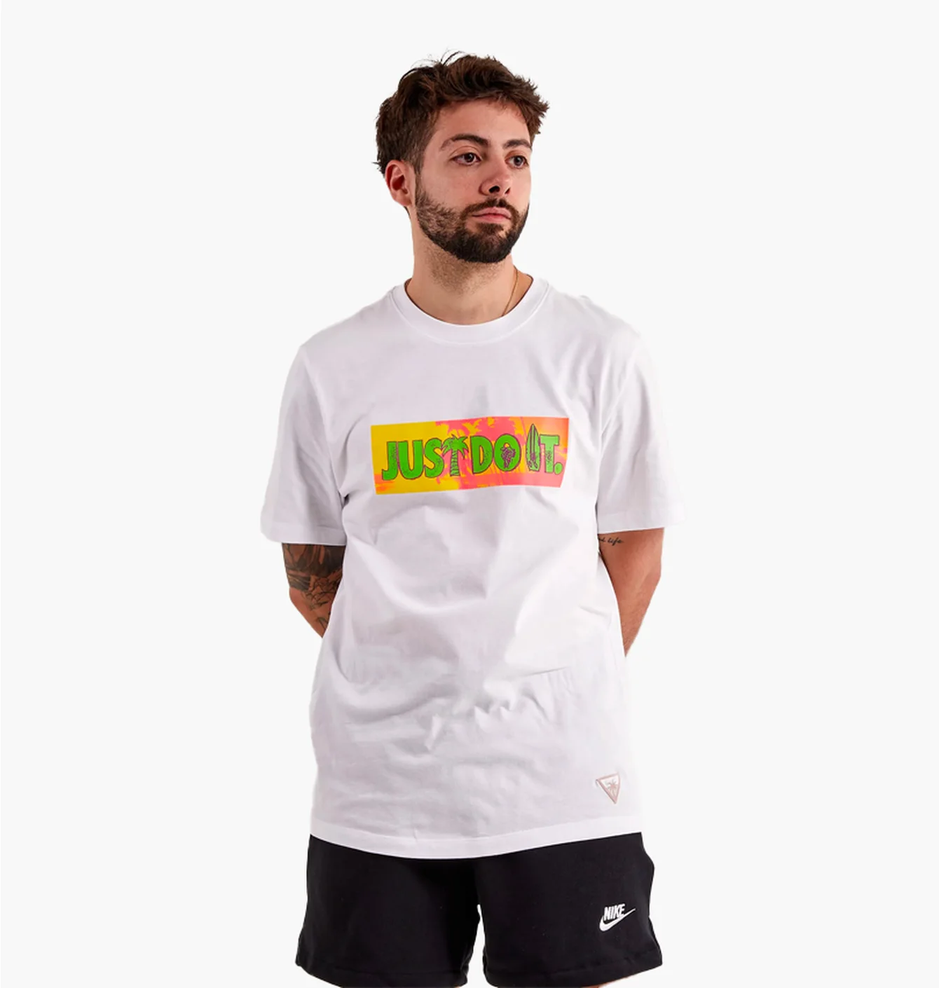 Футболка чоловіча Nike Beach Party Tee White FB9790-100