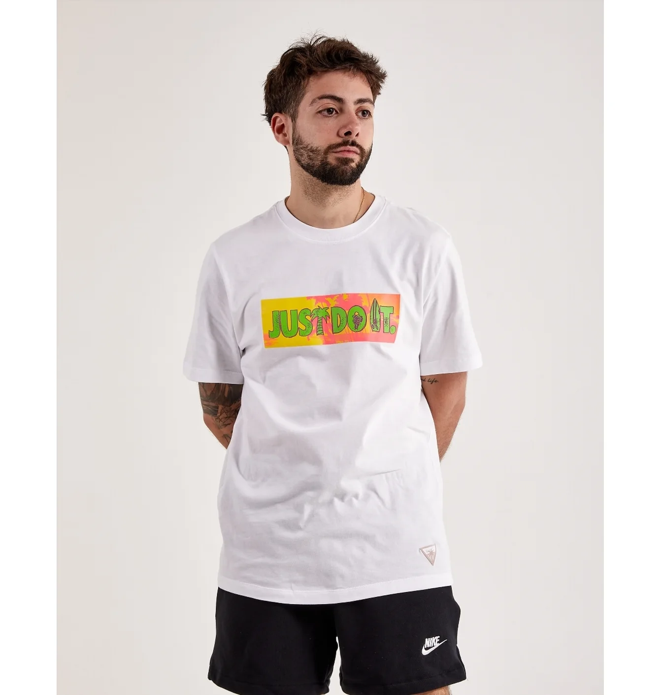 Футболка чоловіча Nike Beach Party Tee White FB9790-100
