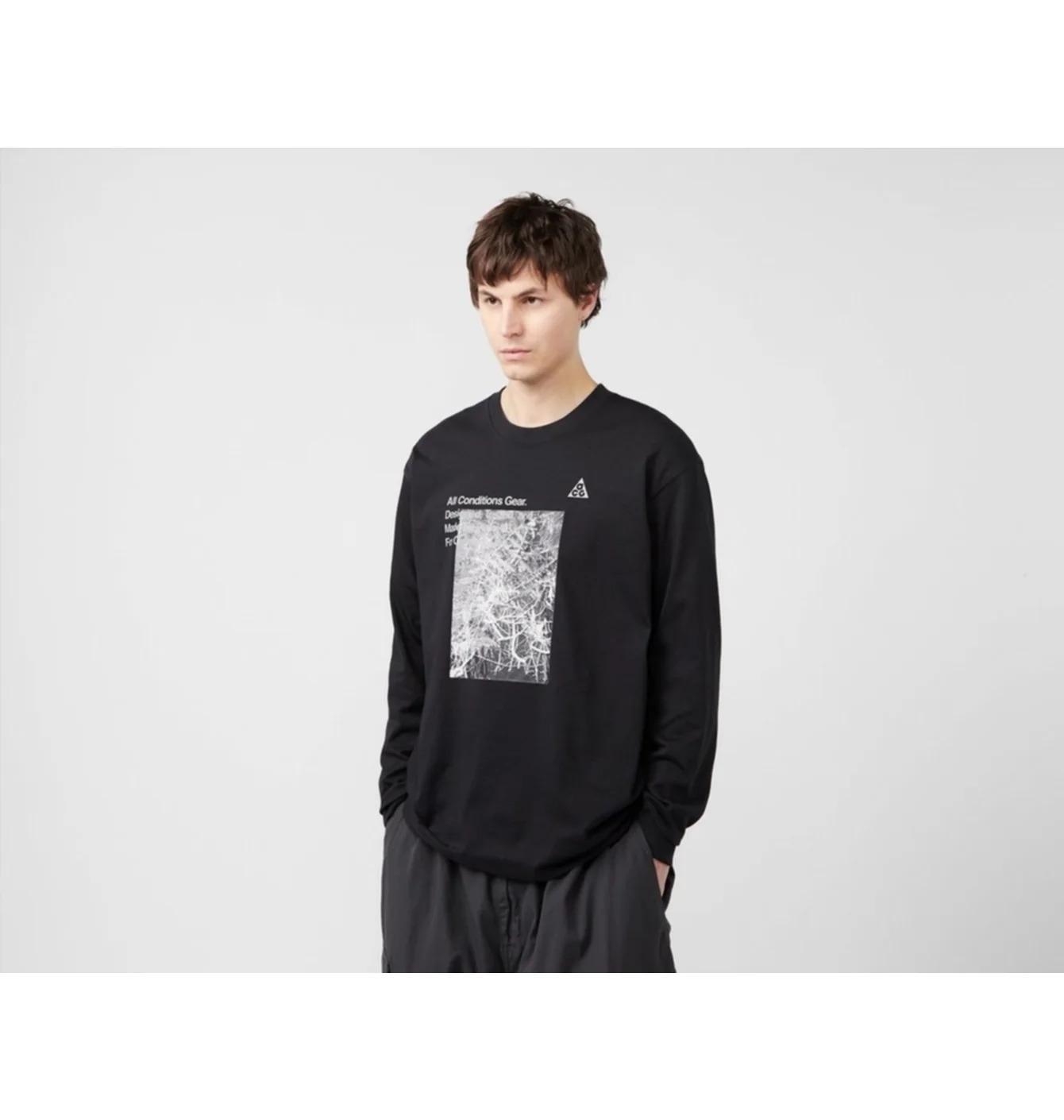 Лонгслів чоловічий Nike Acg Forest Long Sleeve T-Shirt Black FN7318-010