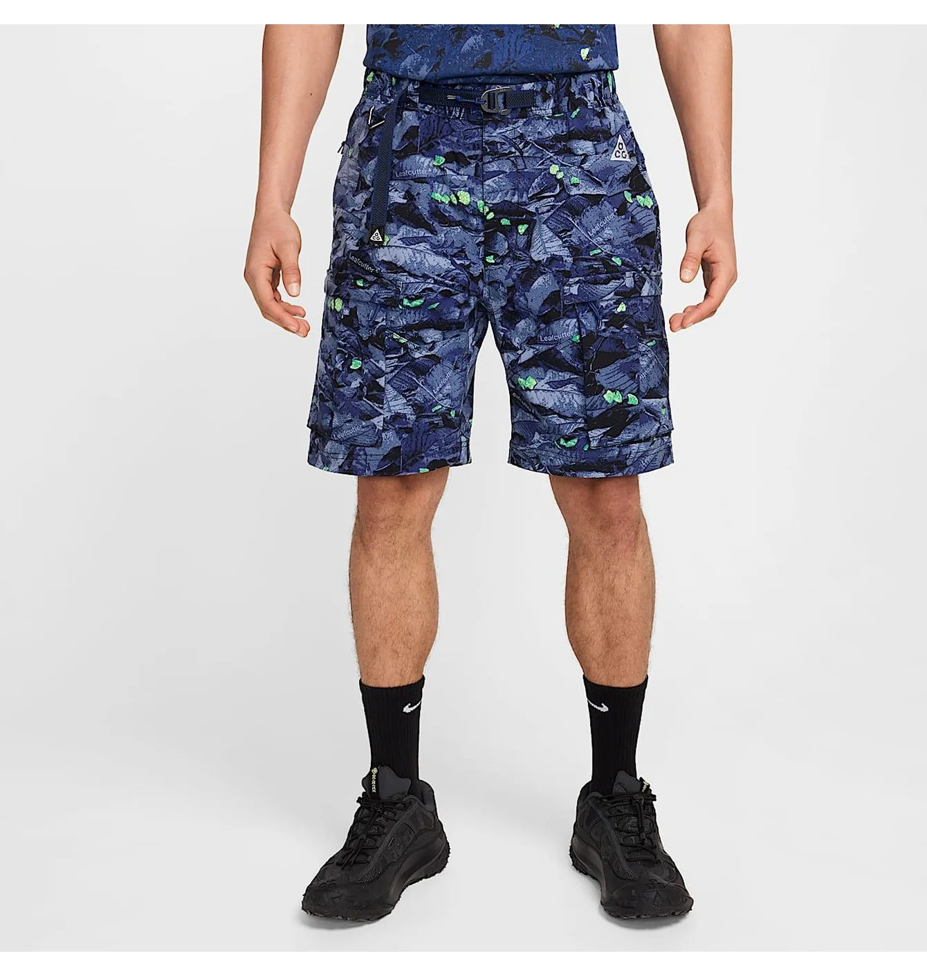 Штани чоловічі Nike Acg Smith Summit Water-Repellent Blue HQ0199-410