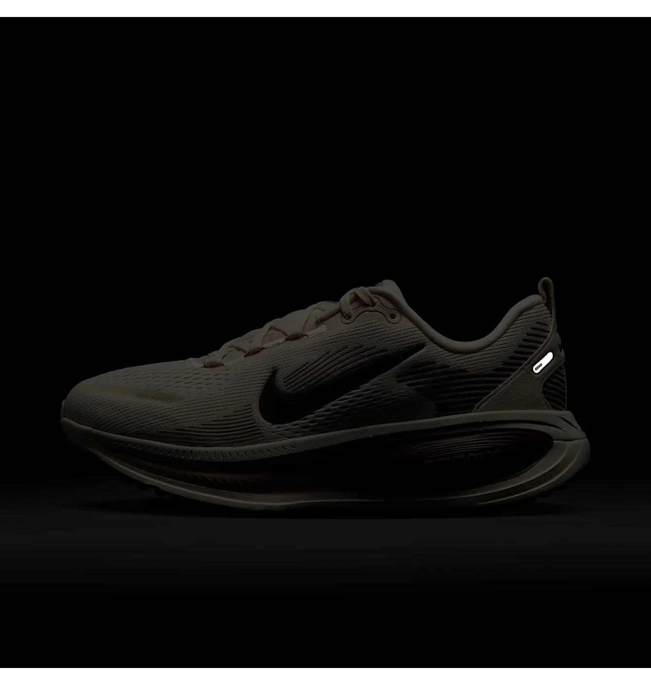 Кросівки жіночі Nike Air Zoom Vomero 18 Beige HM6804-108