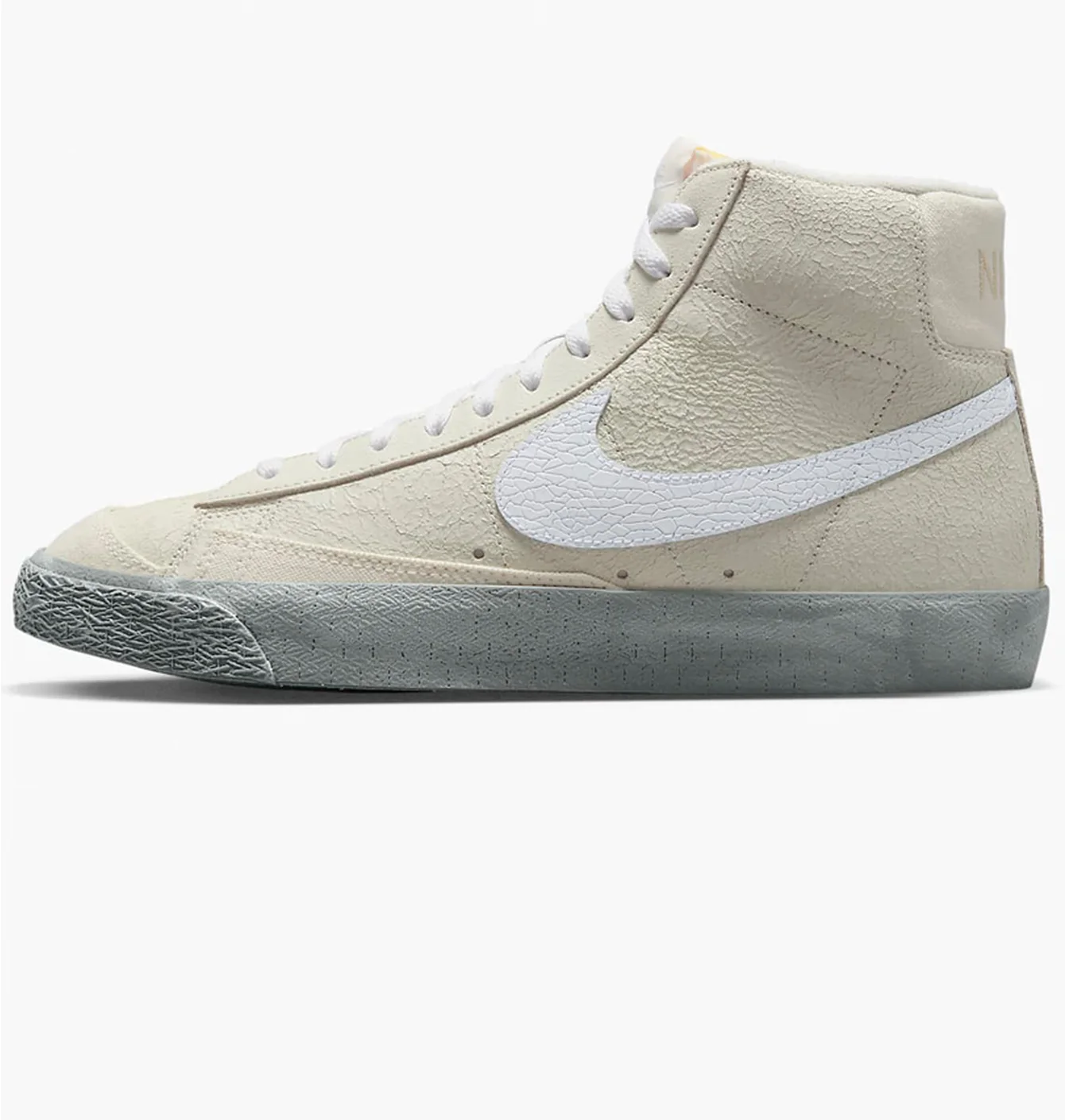 Кросівки чоловічі Nike Blazer Mid 77 Se Beige Dv0797-100