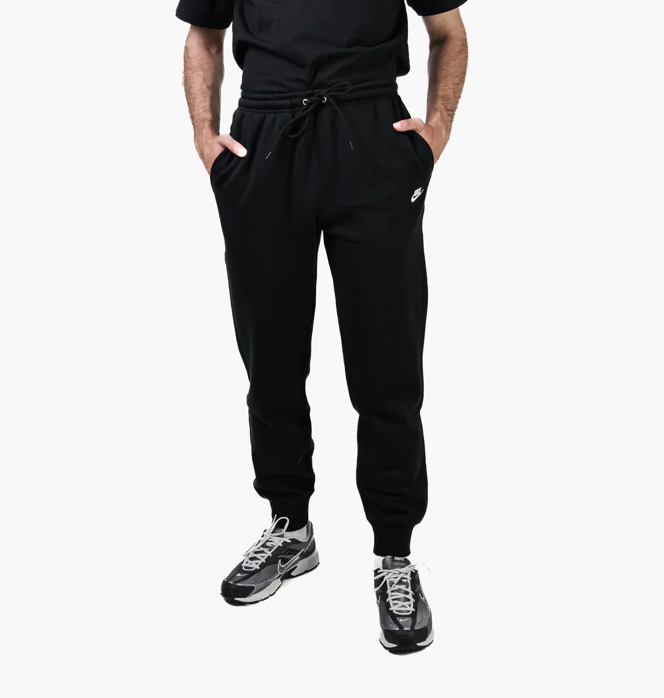 Штани чоловічі Nike Club Pants Black FN3787-010