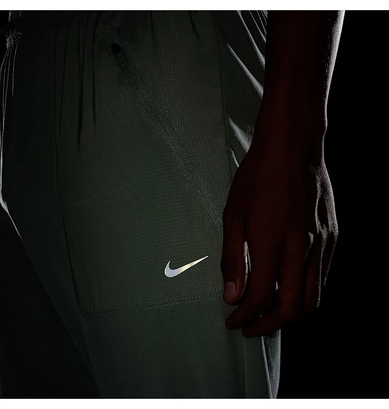 Штани чоловічі Nike Phenom Running Division Green FZ1133-370
