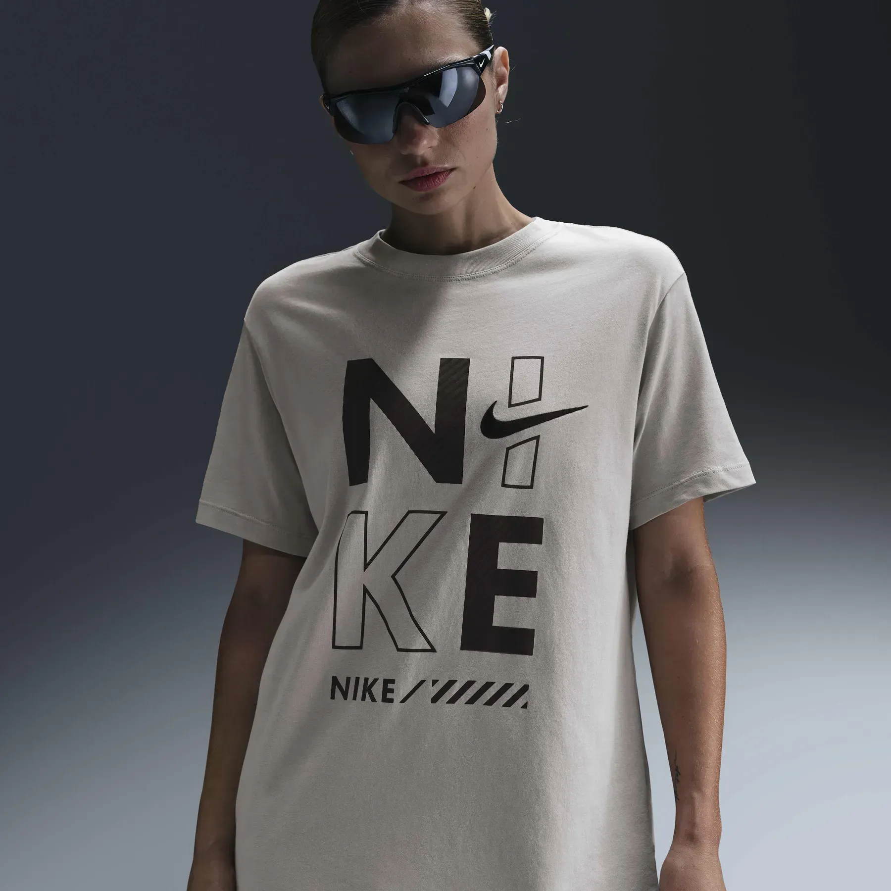 Футболка жіноча Nike Sportswear (HQ3745-014)