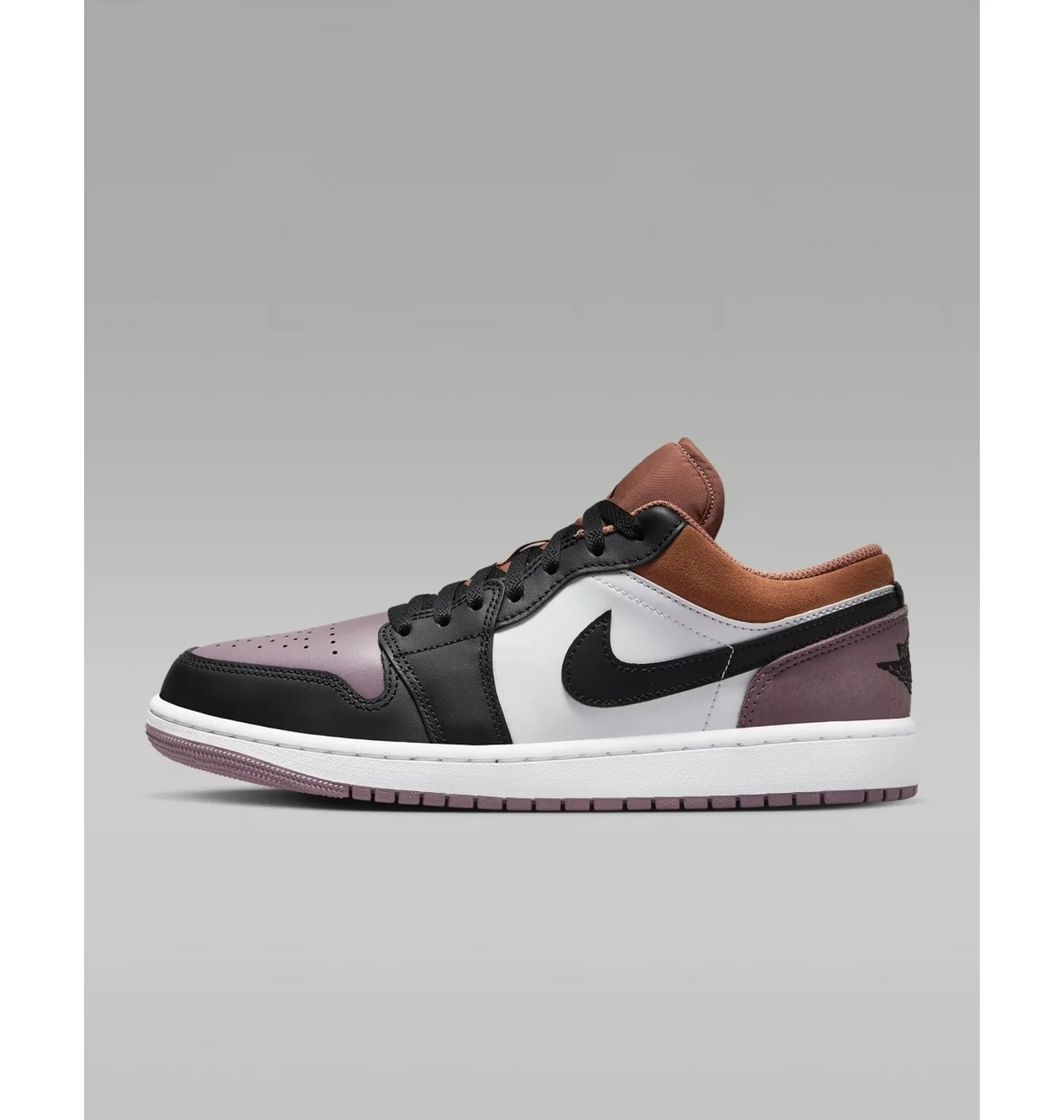 Кросівки чоловічі Air Jordan 1 Low Se Shoes Black/White FB9907-102