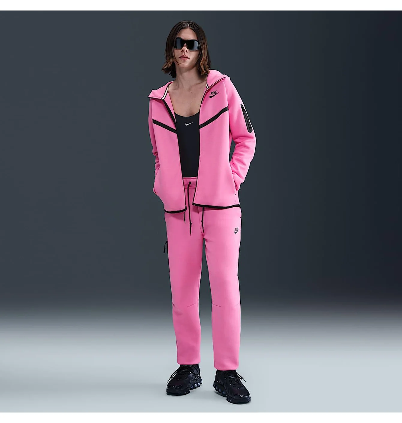 Штани жіночі Nike Sportswear Tech Fleece Pink HV6779-675