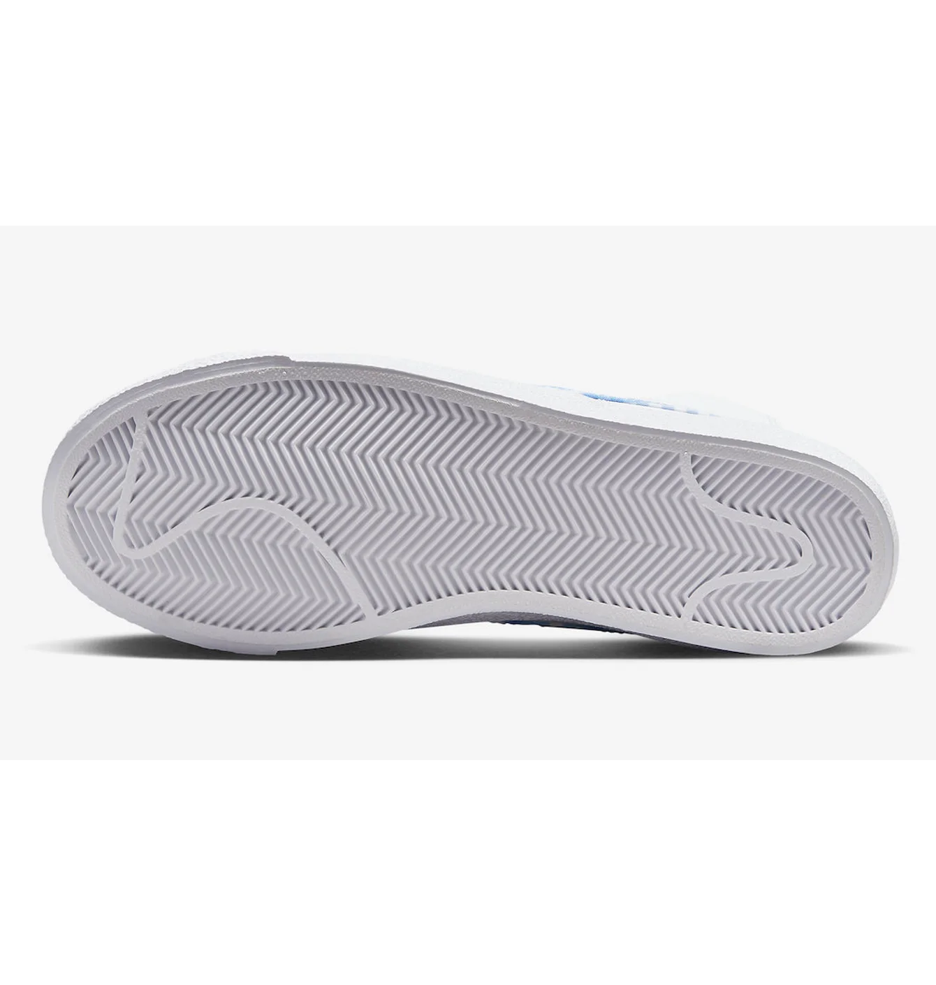 Кросівки жіночі Nike Blazer Mid 77 W Ewt White FD9163-100
