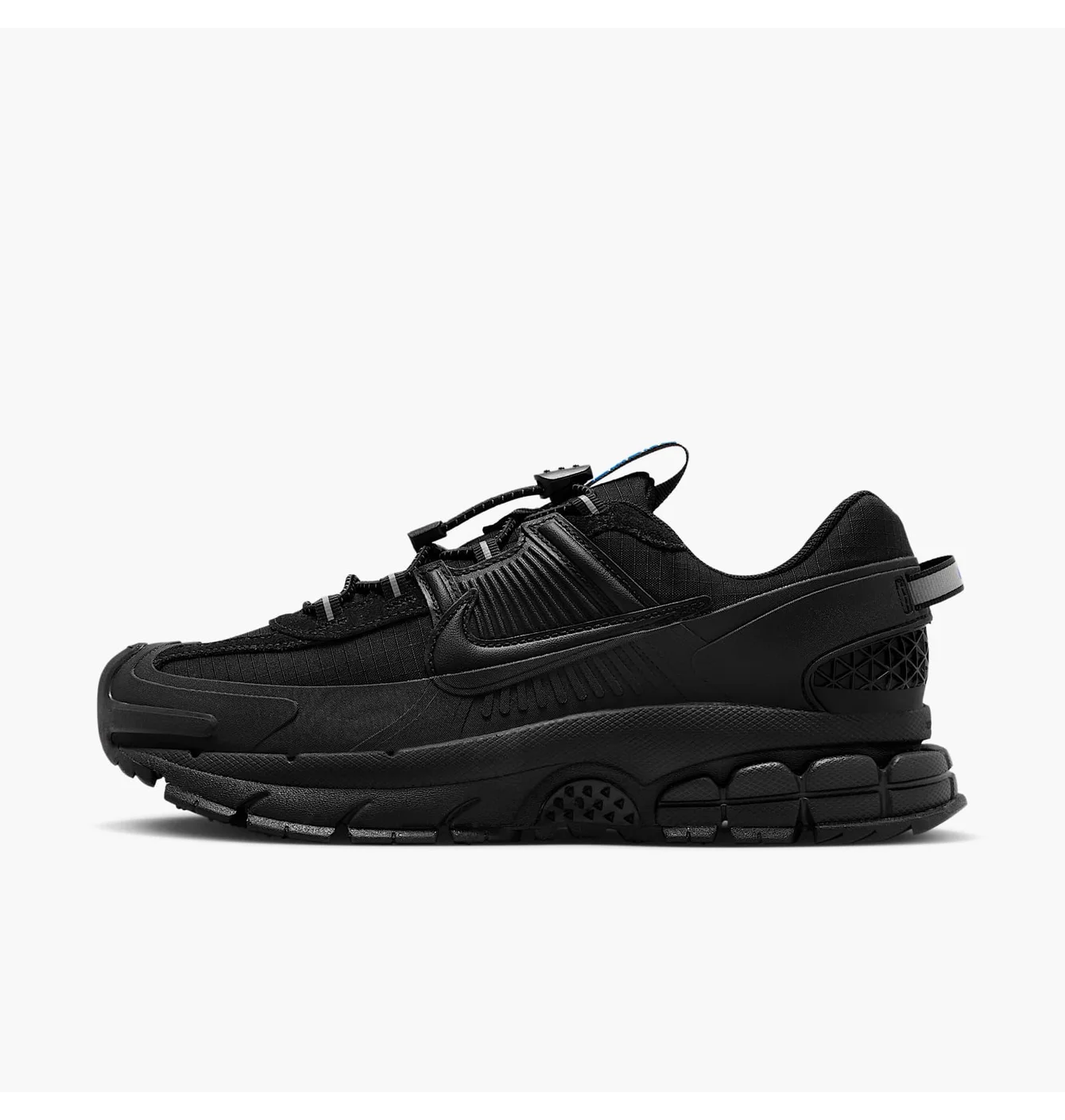 Кросівки жіночі Nike Zoom Vomero Roam WomenS Winterized Shoes Black HQ2181-004