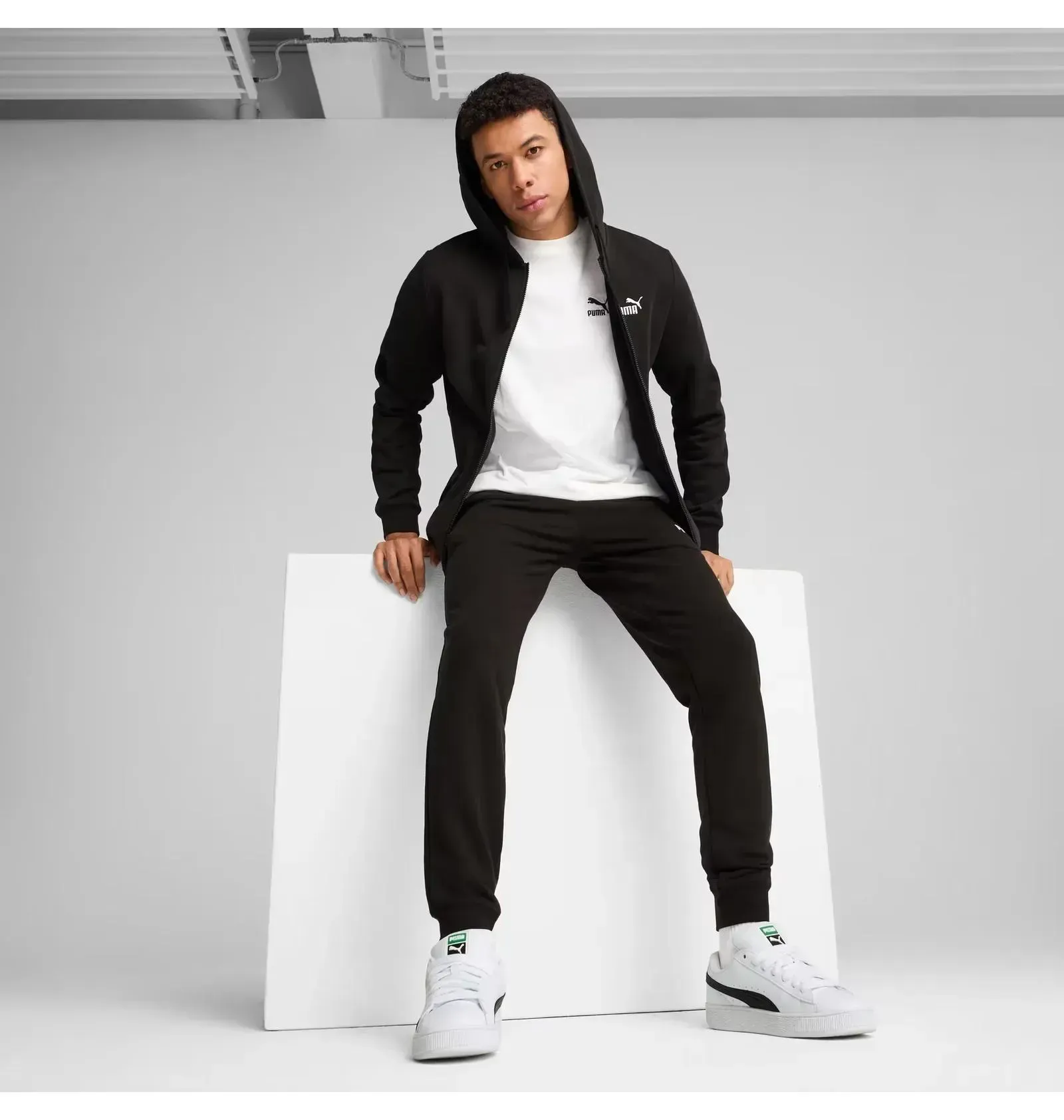 Спортивний костюм чоловічий Puma Essential Fleece Black (682586-01__682606-01)