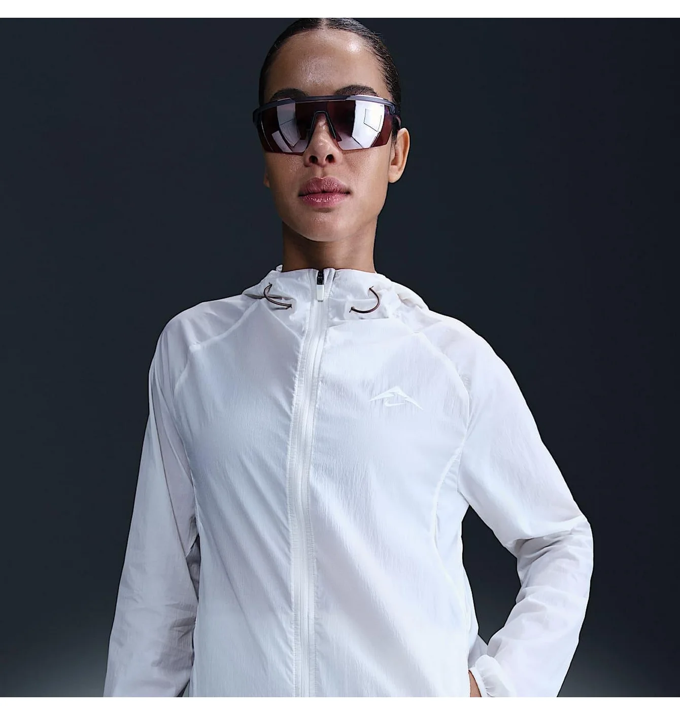 Вітровка жіноча Nike Trail Repel Jacket Women White HJ2250-030