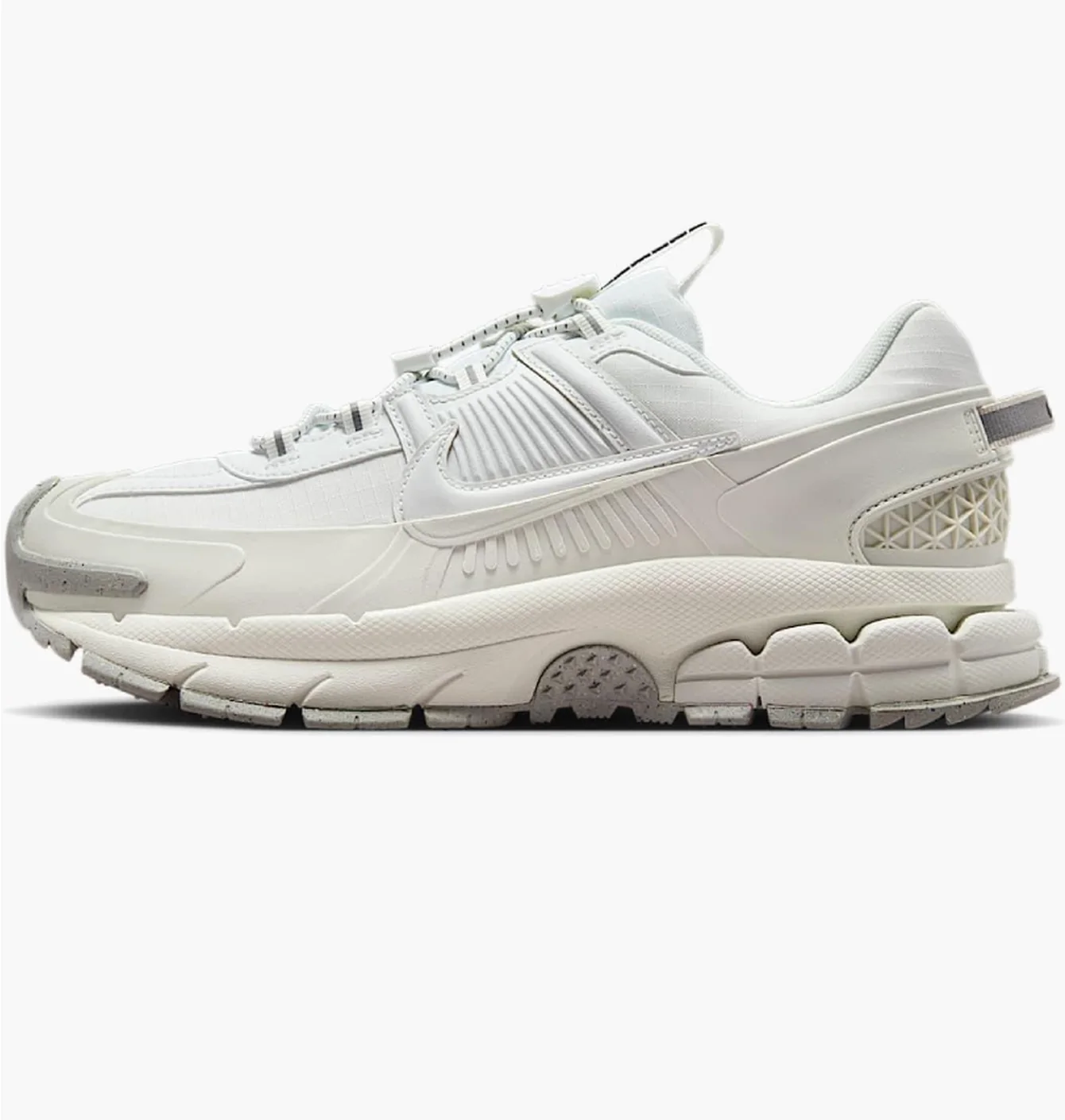 Кросівки жіночі Nike Zoom Vomero Roam Beige HV6410-100