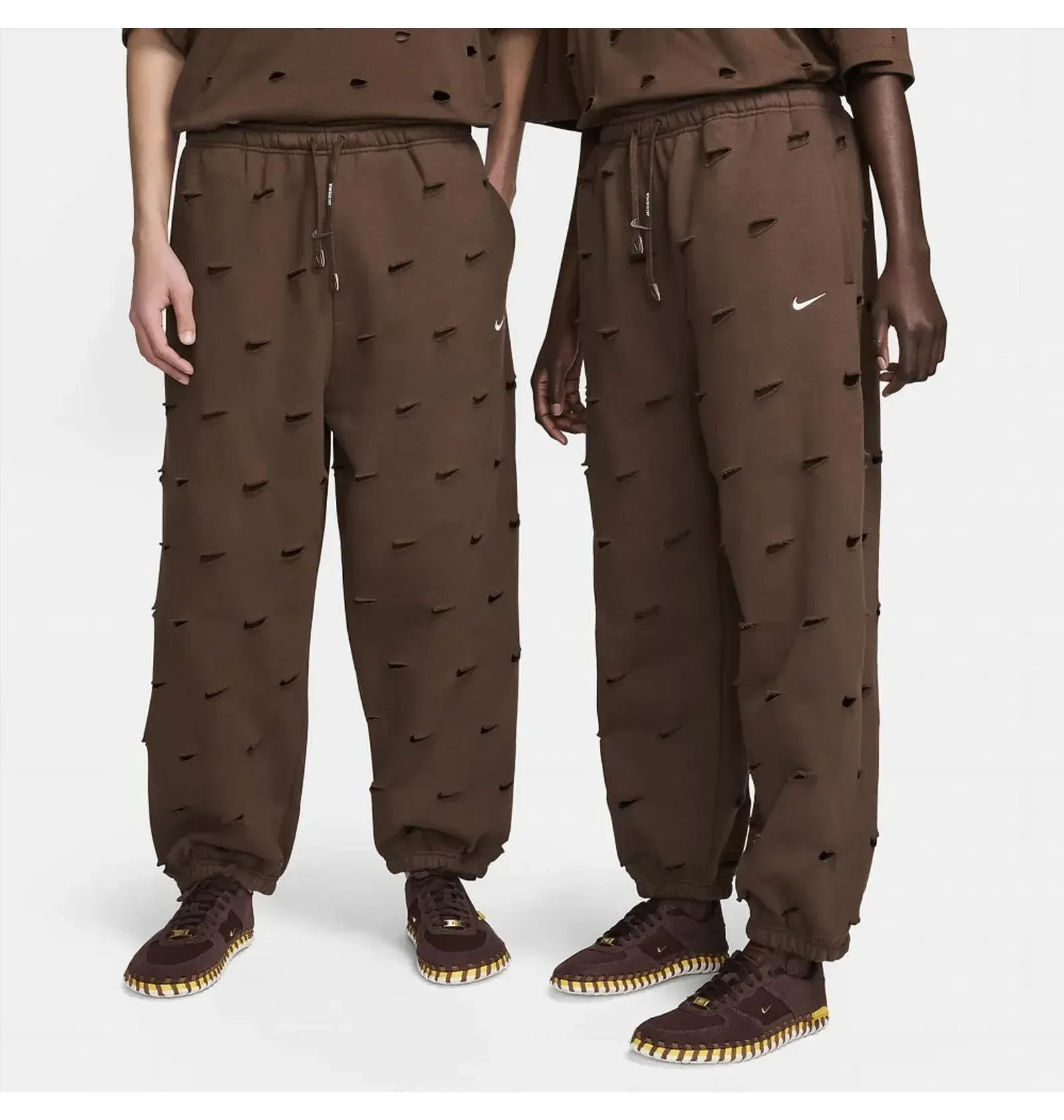 Брюки унісекс Nike Le Swoosh Pant X Jacquemus Brown (FJ3268-259)