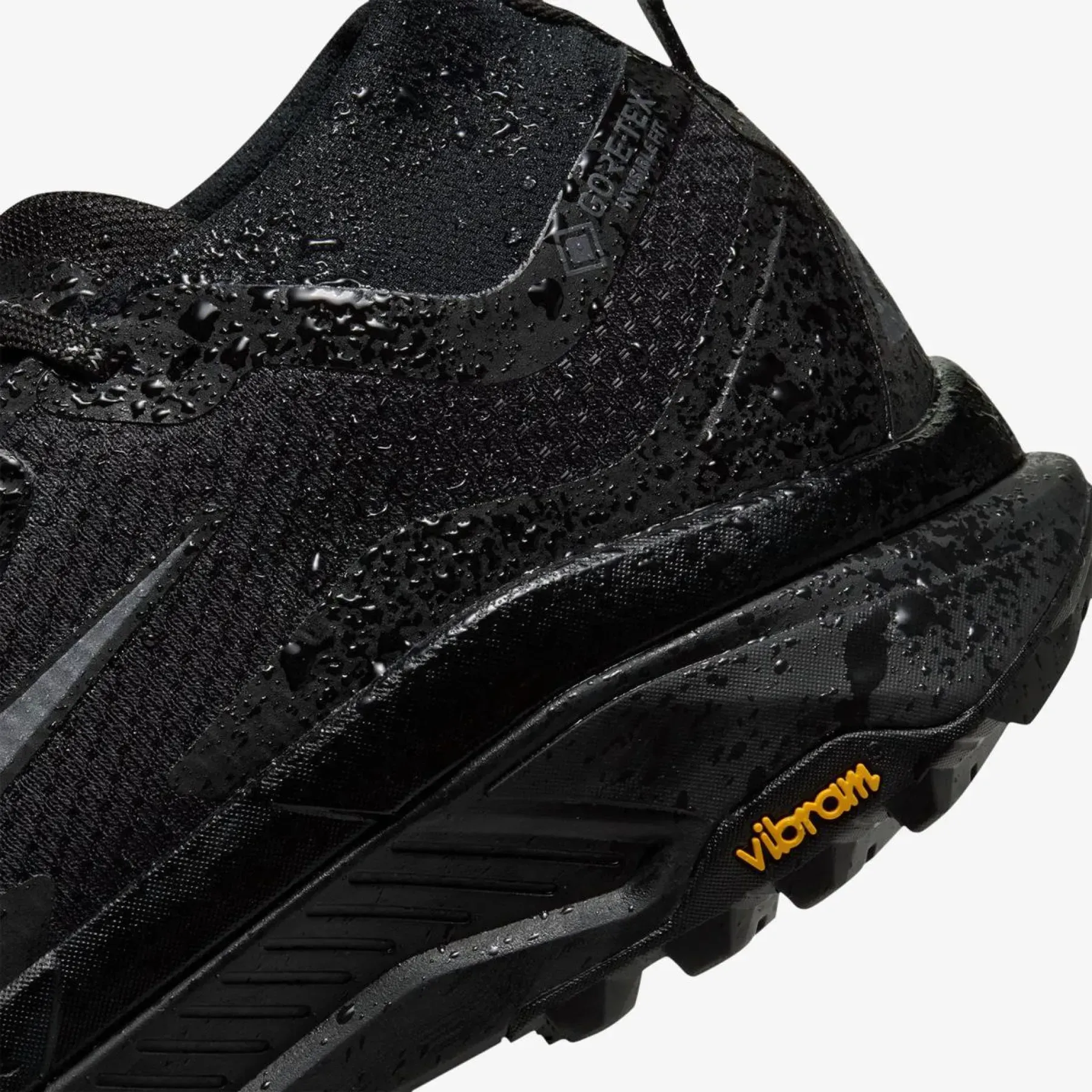 Кросівки чоловічі Nike Acg Zegama Trail Gtx (IO7932-002)