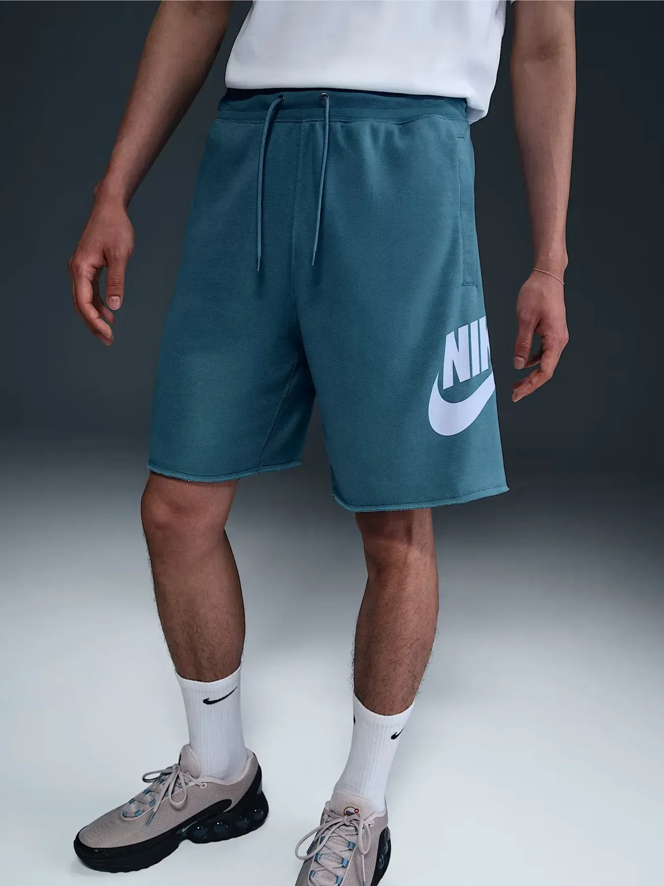 Шорти чоловічі Nike M Nk Club Alumni Ft Short (FQ4950-407)