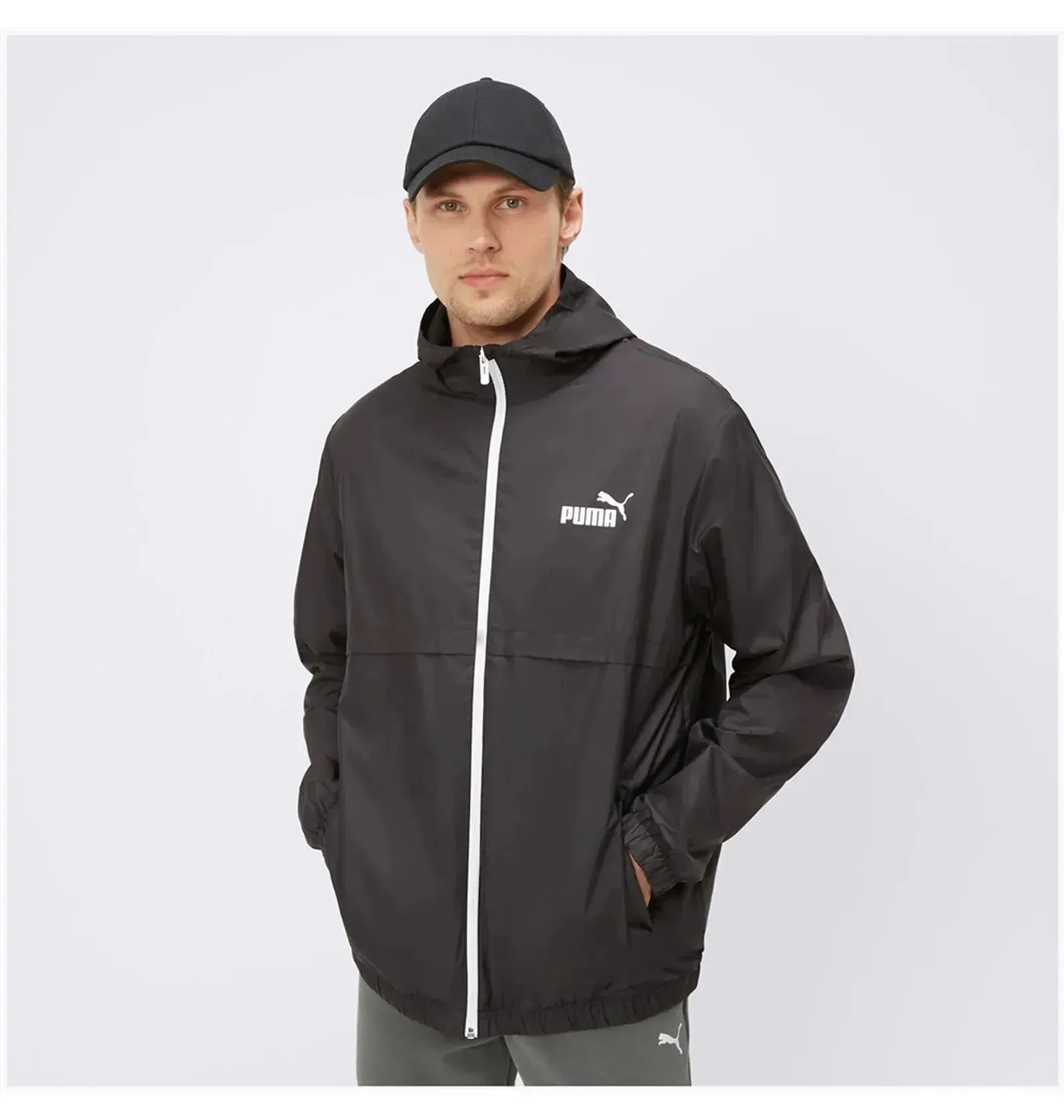 Вітровка чоловіча Puma Ess Solid Windbreaker Black (847484-52)