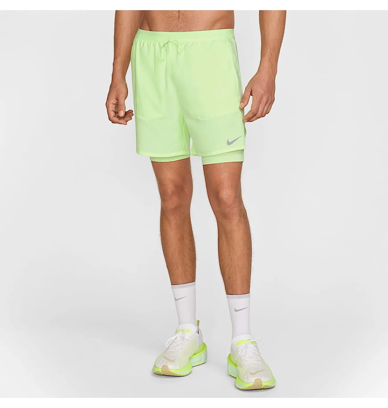 Шорти чоловічі Nike Stride Dri-Fit Green DM4757-701
