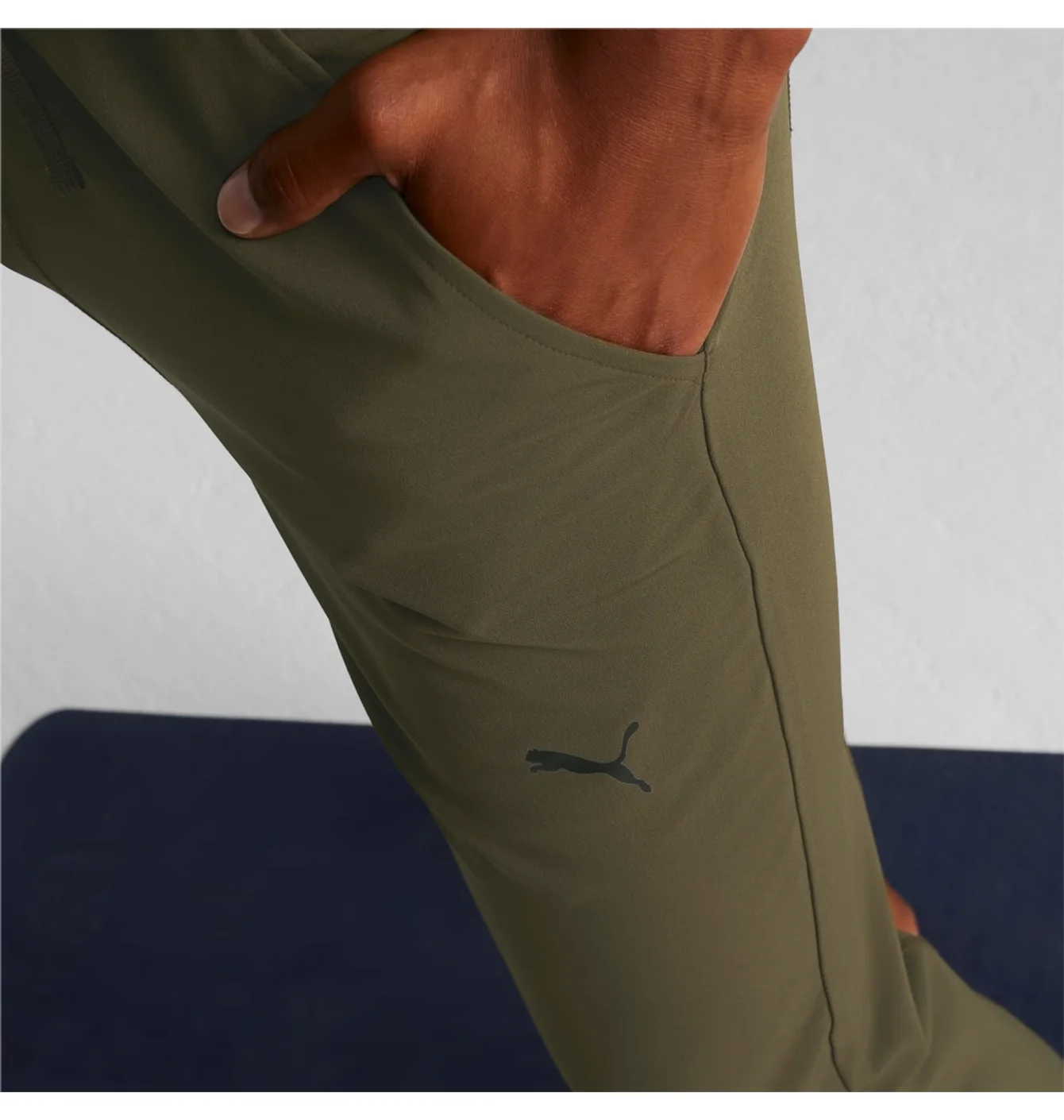 Штани чоловічі Puma Studio Ultramove Training Joggers Olive 522113-62