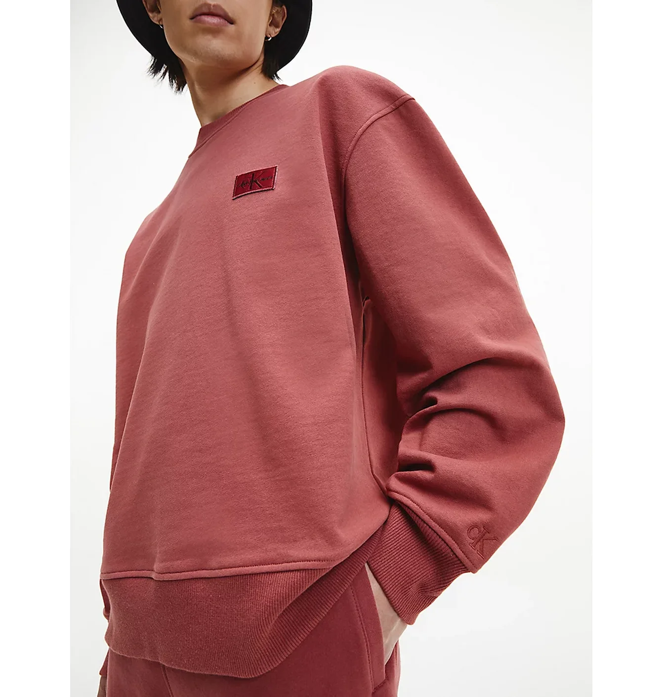 Світшот чоловічий Calvin Klein Shrunken Badge Crew Neck Terracotta Tile Bordo J30J321544