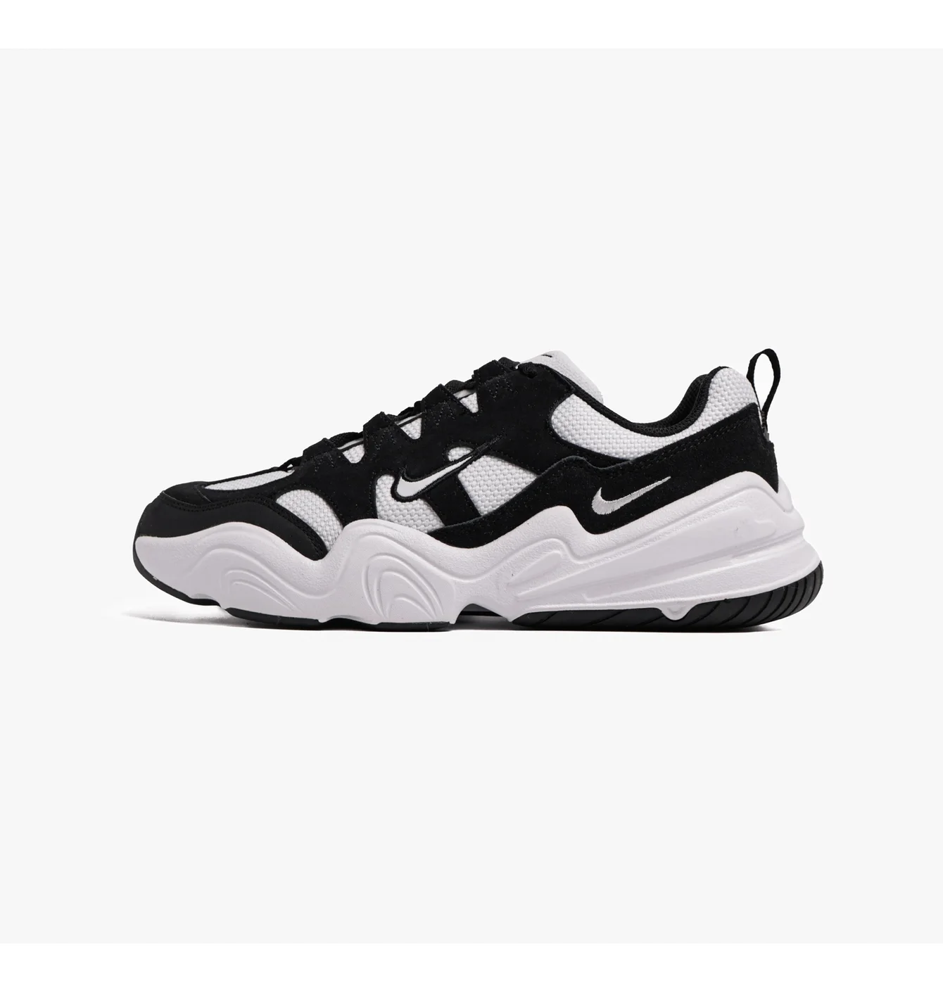 Кросівки чоловічі Nike Tech Hera Black/White FJ9532-101