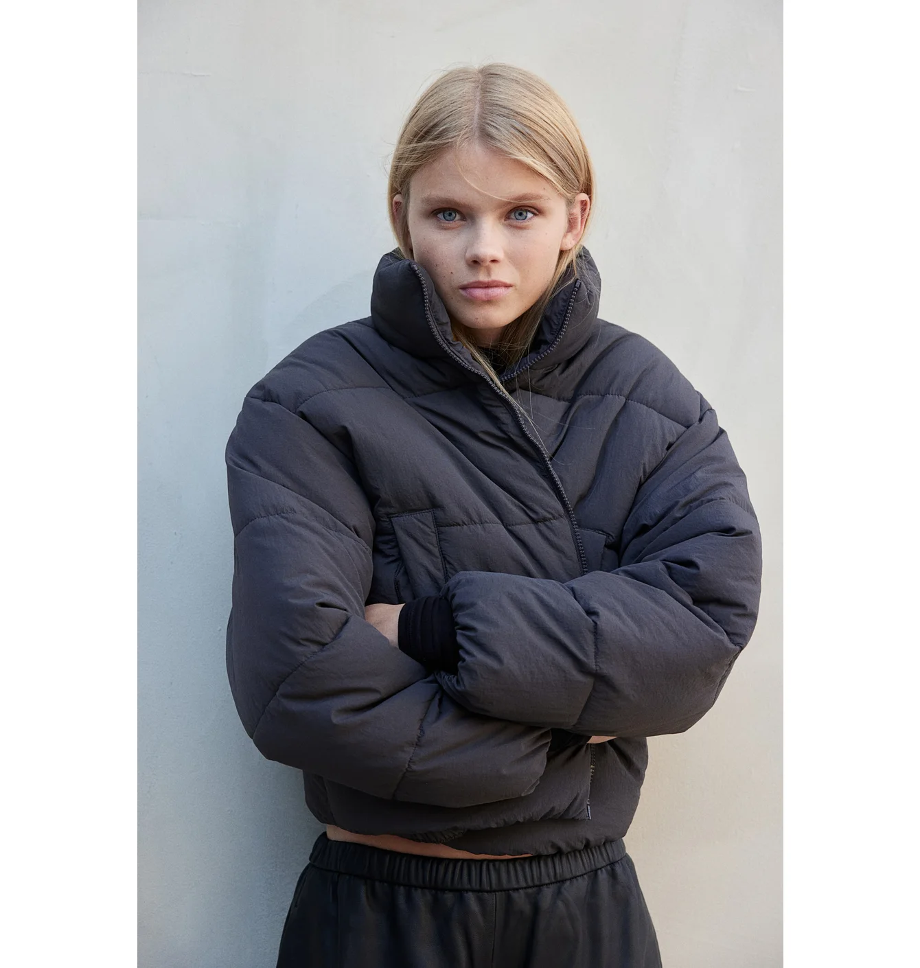 Пуховик жіночий H&M Short Puffer Jacket Grey 1228408007