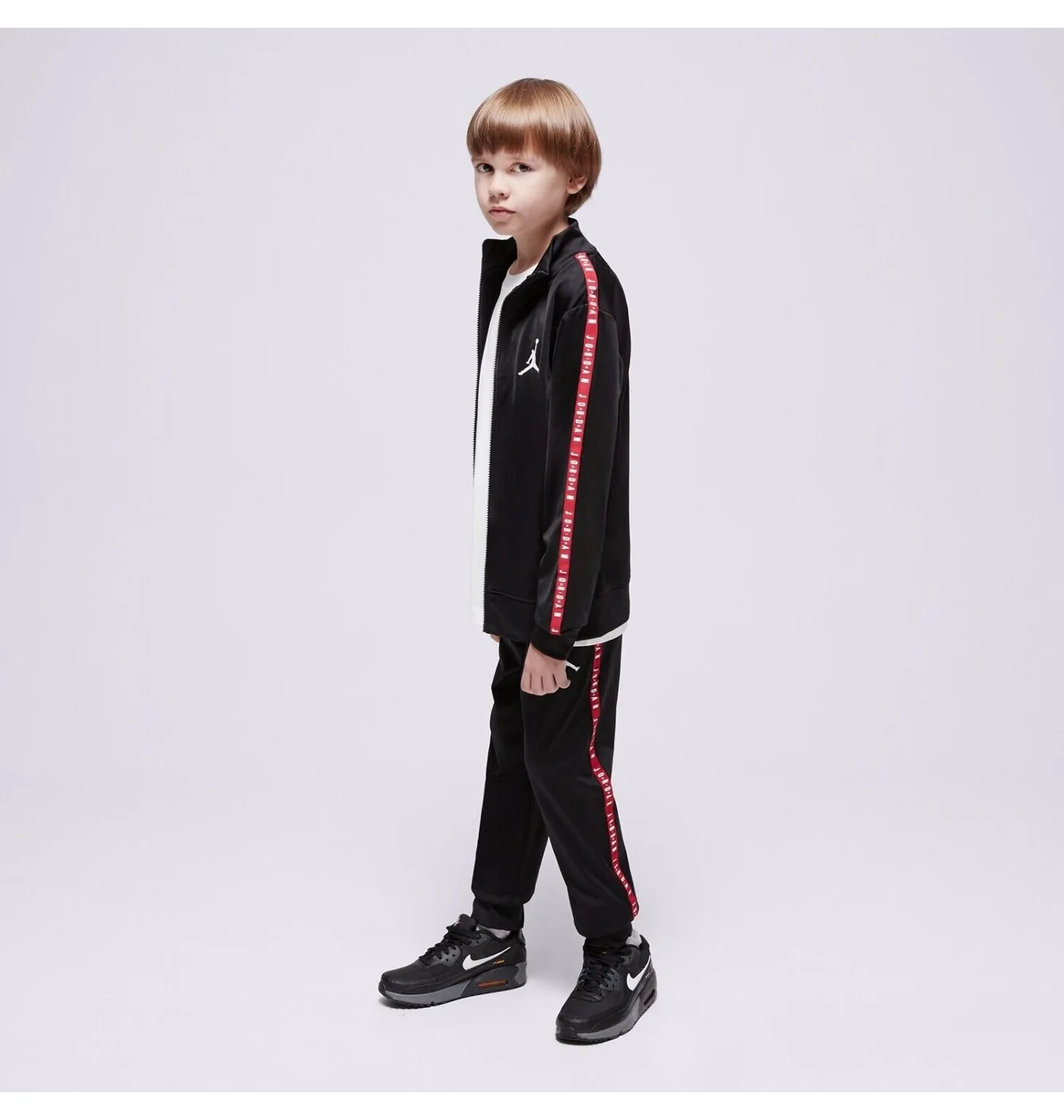 Спортивний костюм дитячий Air Jordan Futura Black 95A449-023
