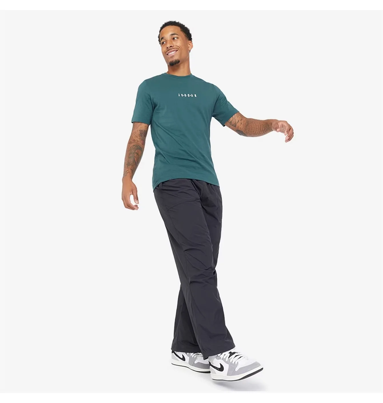 Штани чоловічі Air Jordan Essentials Woven Pants Black FV7306-010