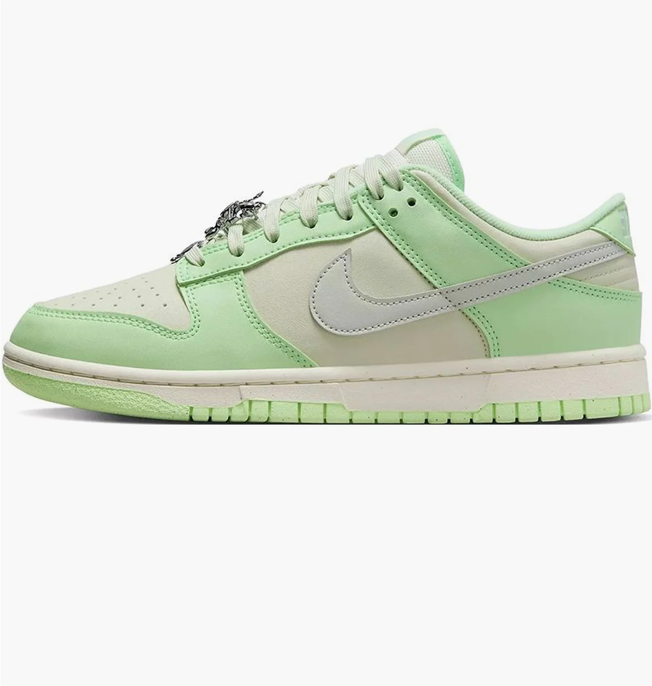 Кросівки жіночі Nike Dunk Low Next Nature Green FN6344-001