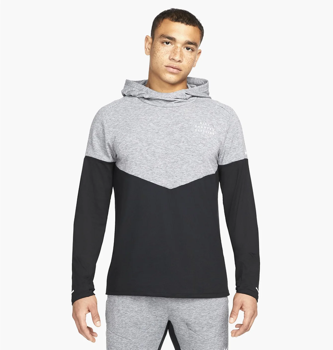 Худі чоловіче Nike Mens Running Hoodie Black/Grey DM4638-010