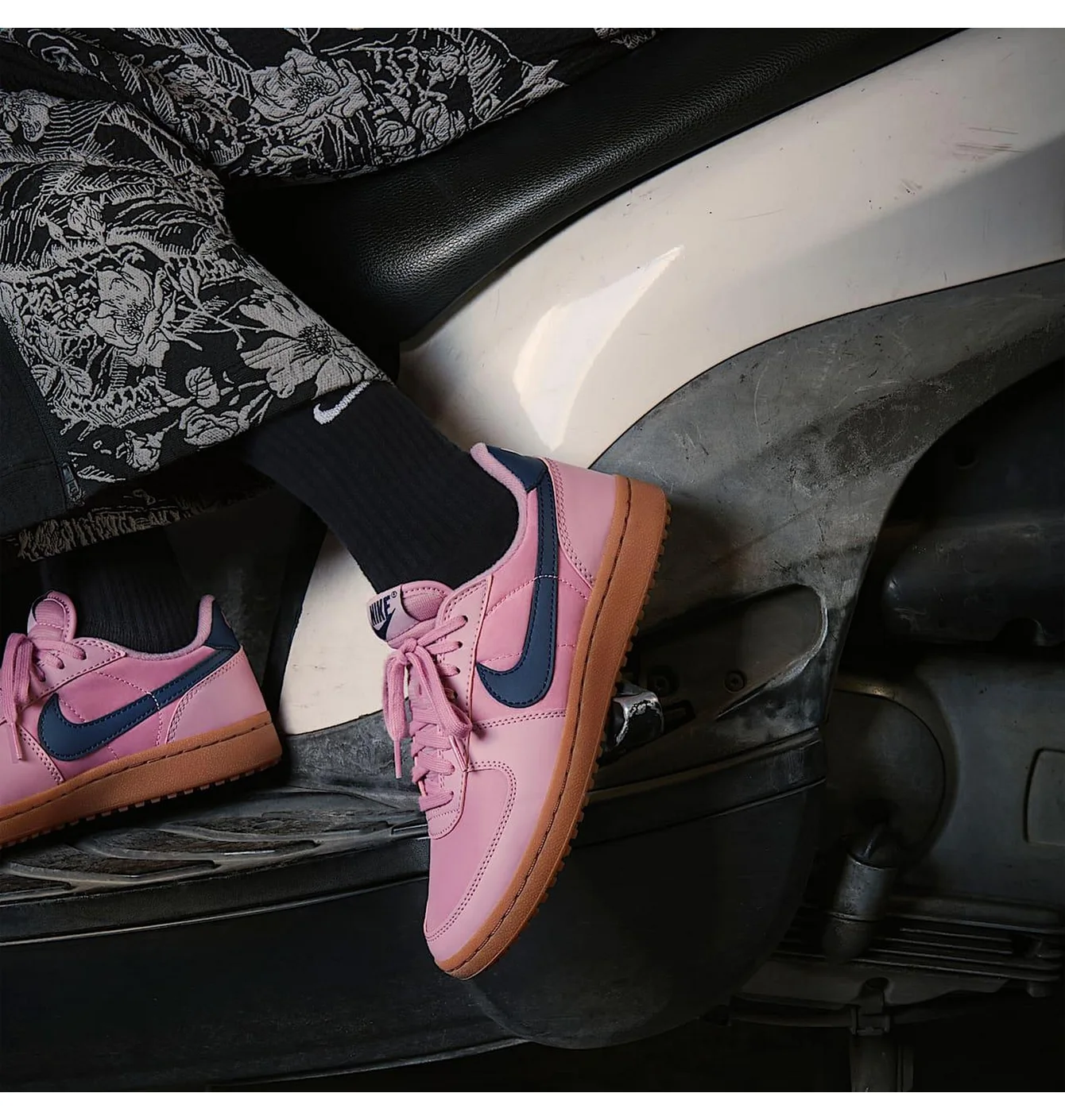 Кросівки жіночі Nike Field General Pink FZ5593-600