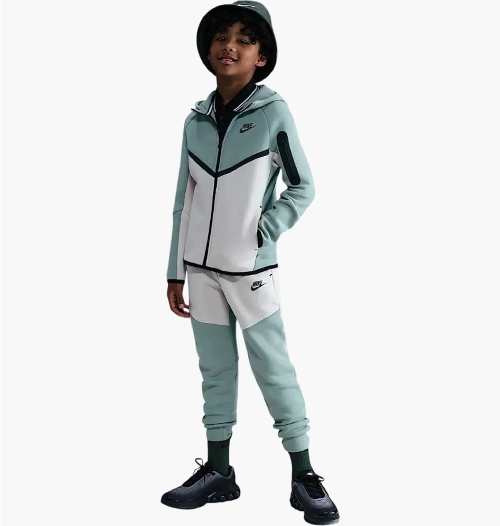 Спортивний костюм дитячий Nike Sportswear Tech Fleece Green/Grey (HV5867-054__HV5869-054)