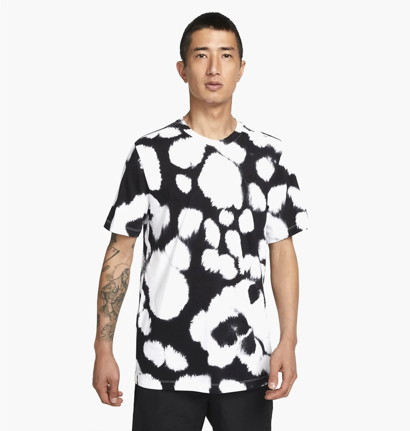 Футболка чоловіча Nike Mens T-Shirt Black/White DM6433-100